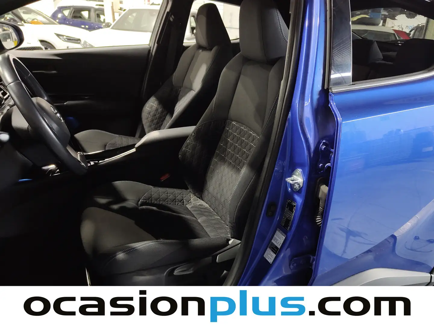 Foto Toyota C-HR Toyota C-HR 1.8 125H Advance (122 CV)