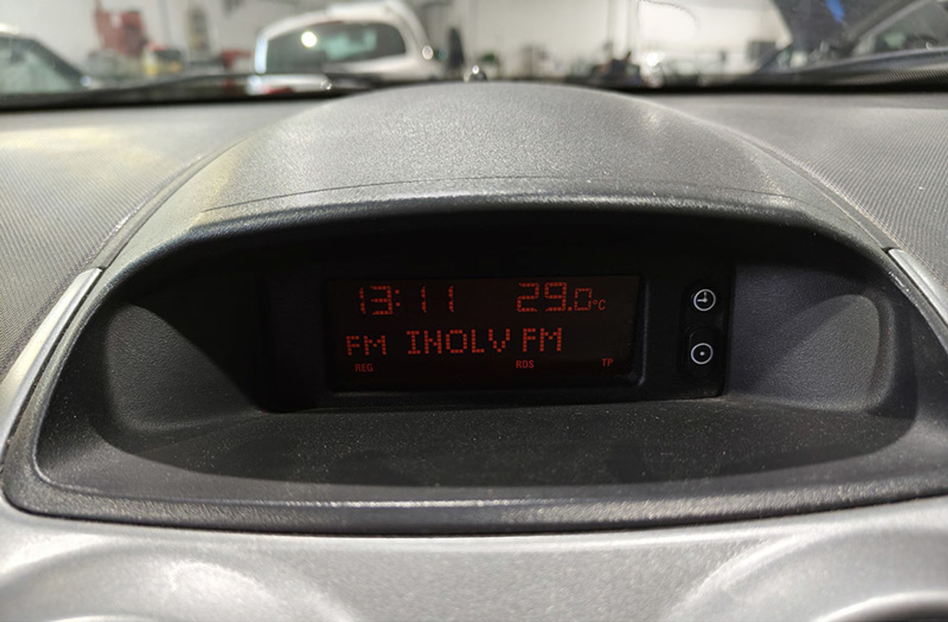 Opel Corsa 1.2 Expression - foto 25