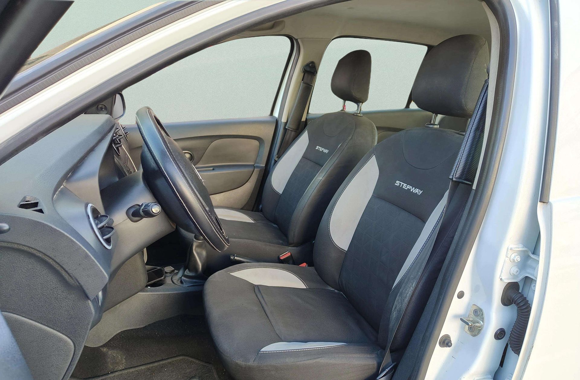Dacia Sandero Stepway TCe - foto 8