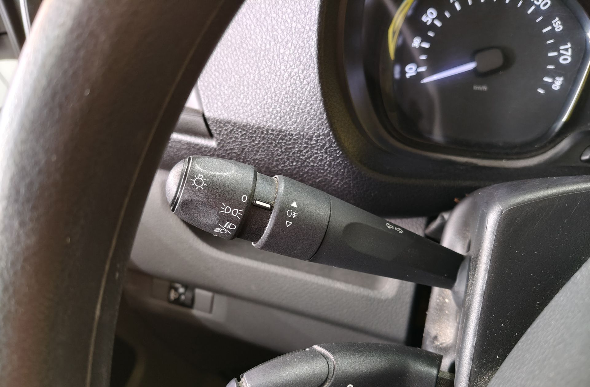 Peugeot Expert Furgon BlueHDi 100 Pro Standard - foto 18