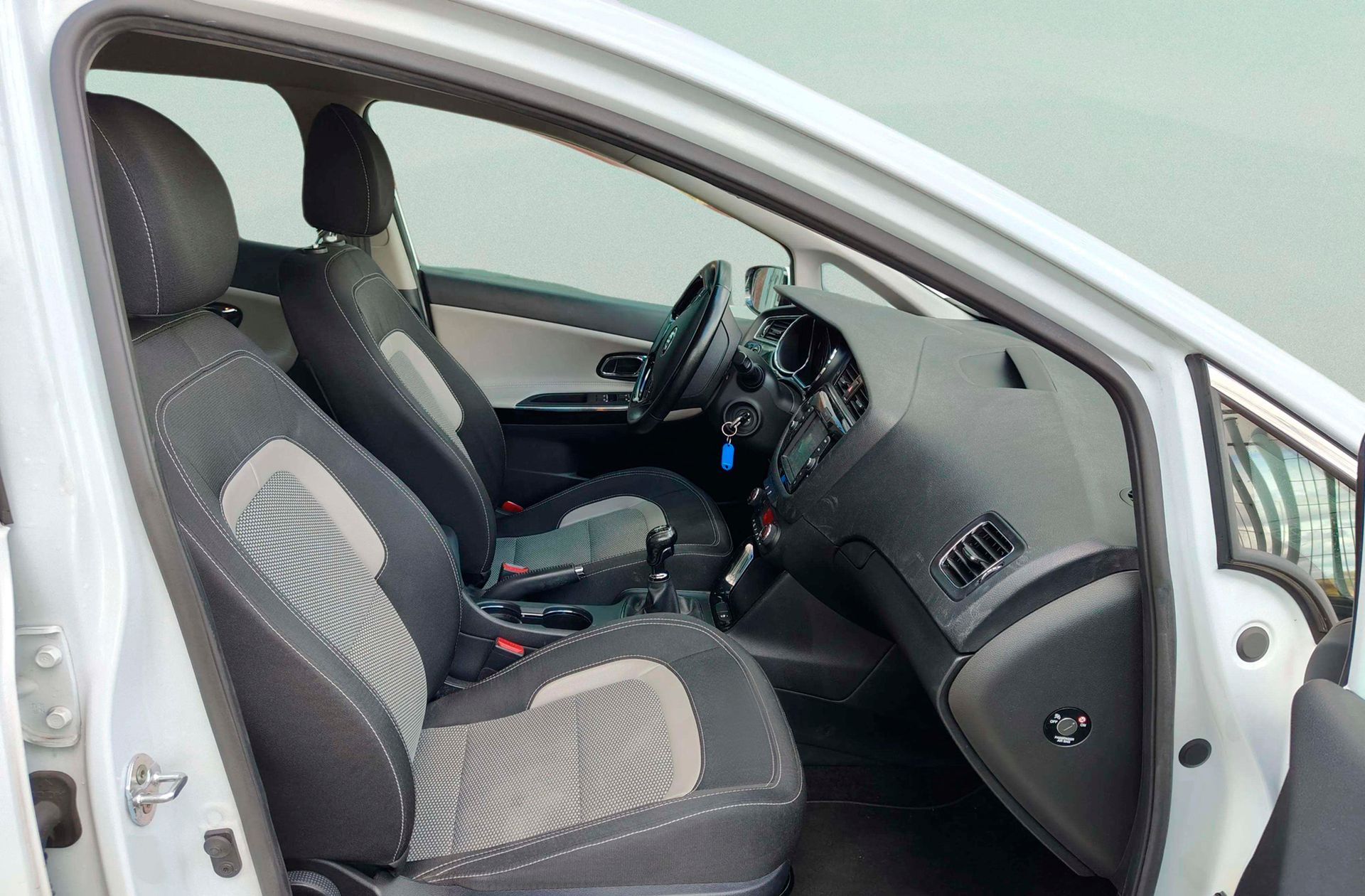 Kia Ceed 1.0 T-GDi Eco-Dynamics Tech - foto 16
