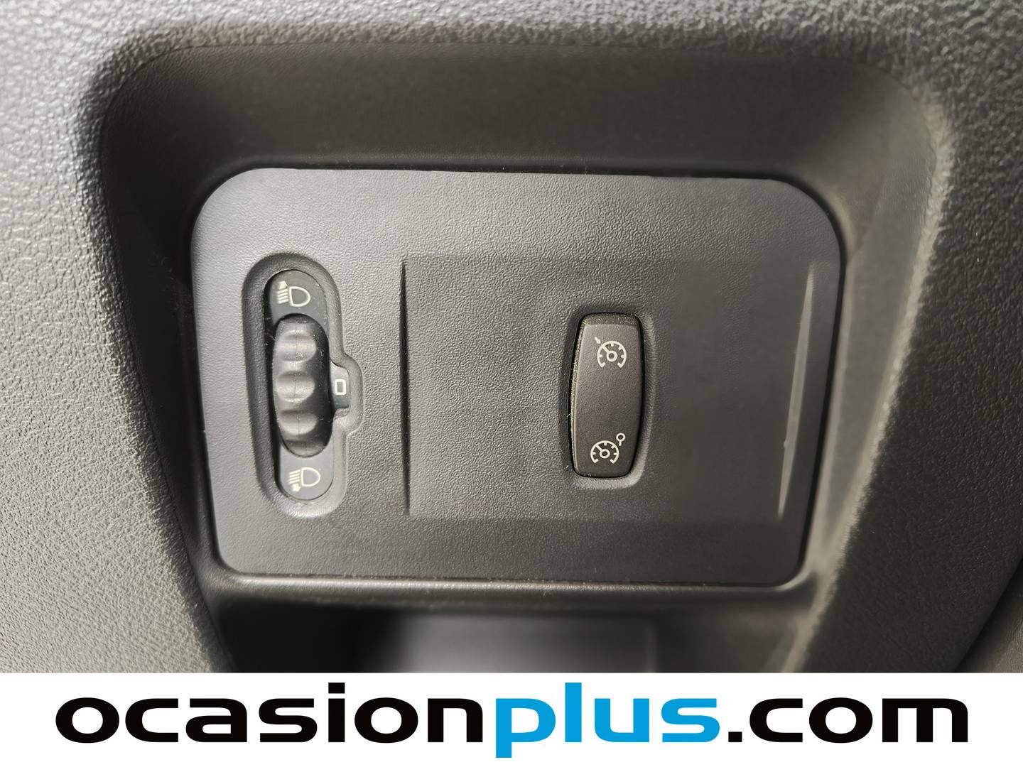 Extras y acabados del Renault Clio Campus Renault Clio 1.2 16v Campus Community (75 CV)
