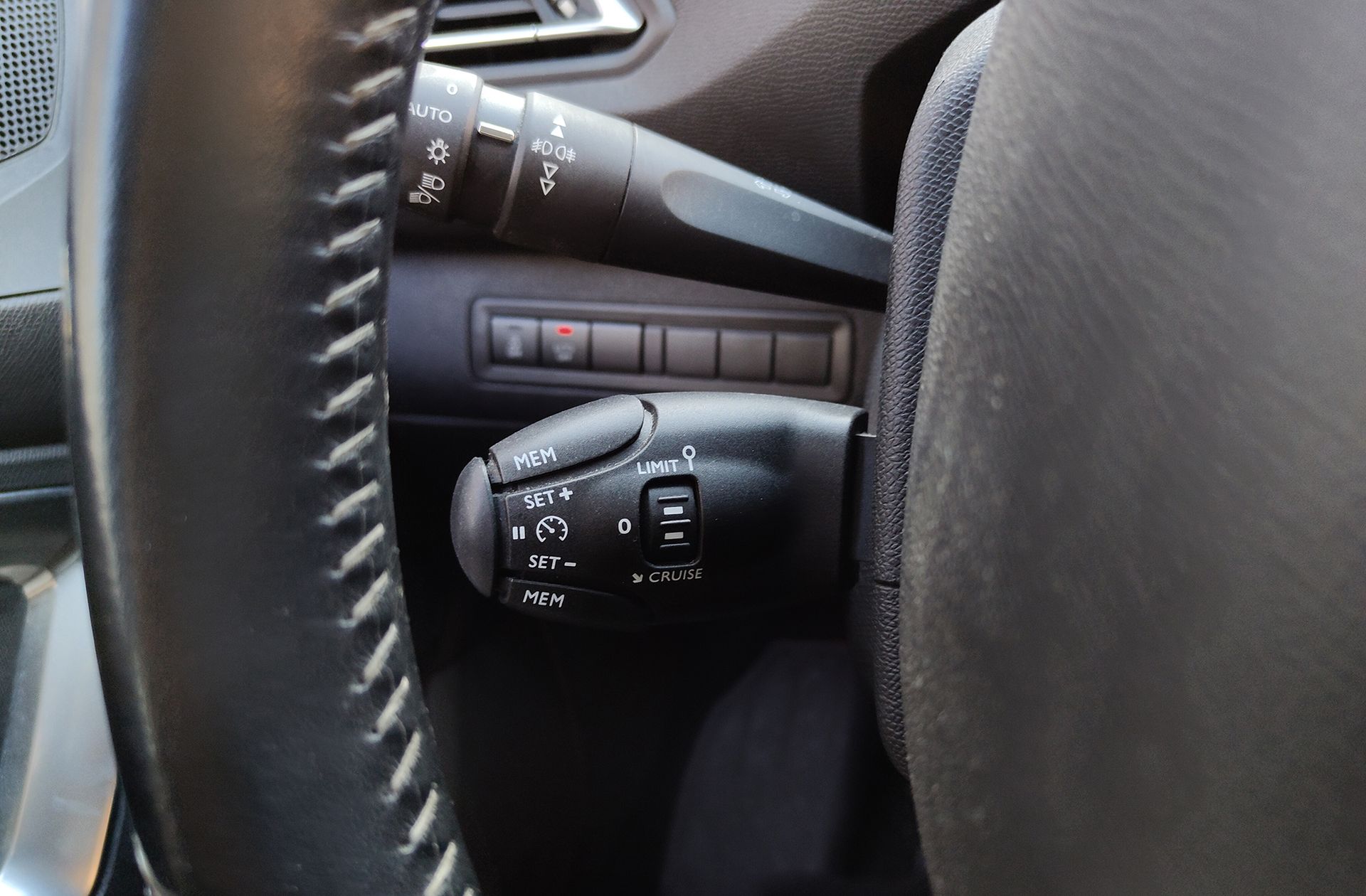 Peugeot 308 SW PureTech 130 Allure - foto 27