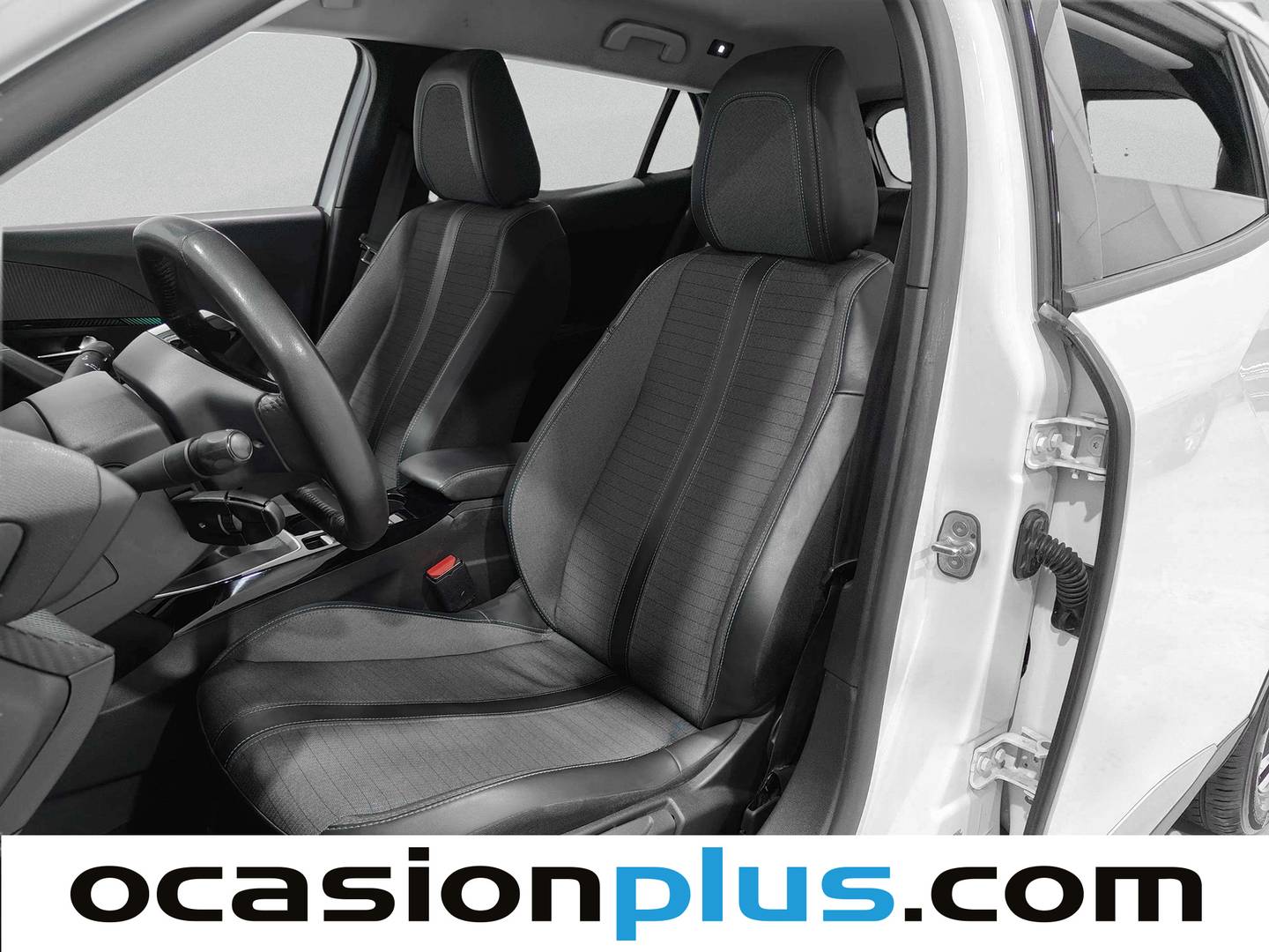 Foto asientos delanteros Peugeot 2008 Peugeot 2008 BlueHDi 110 Allure Pack (110 CV)