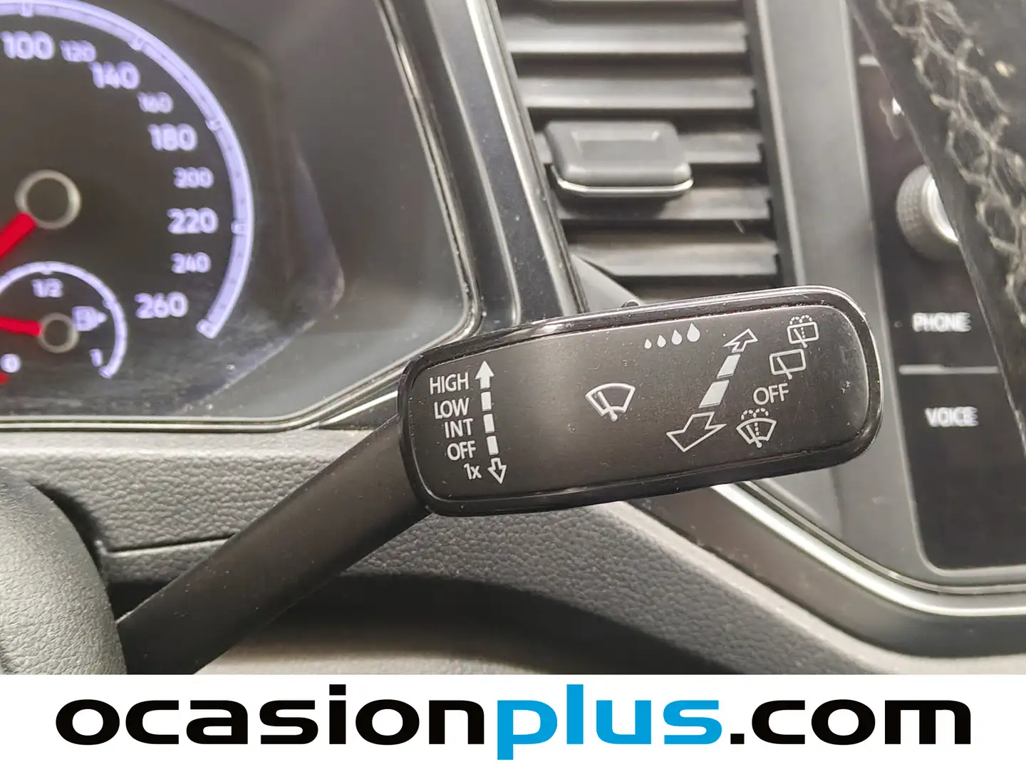 Foto Volkswagen T-Roc Volkswagen T-Roc Edition 1.6 TDI (115 CV)