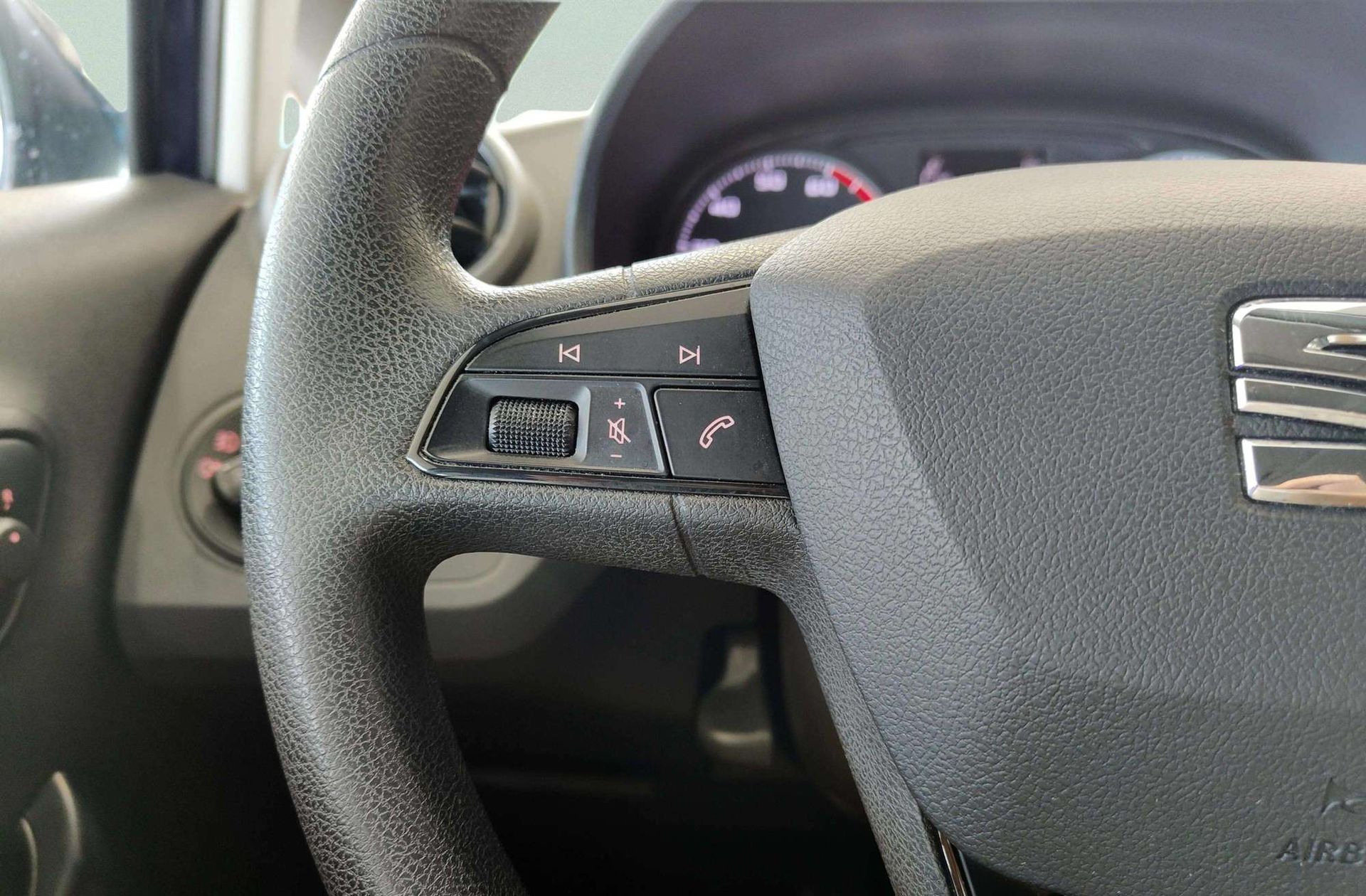 SEAT Ibiza 1.0 Reference - foto 20