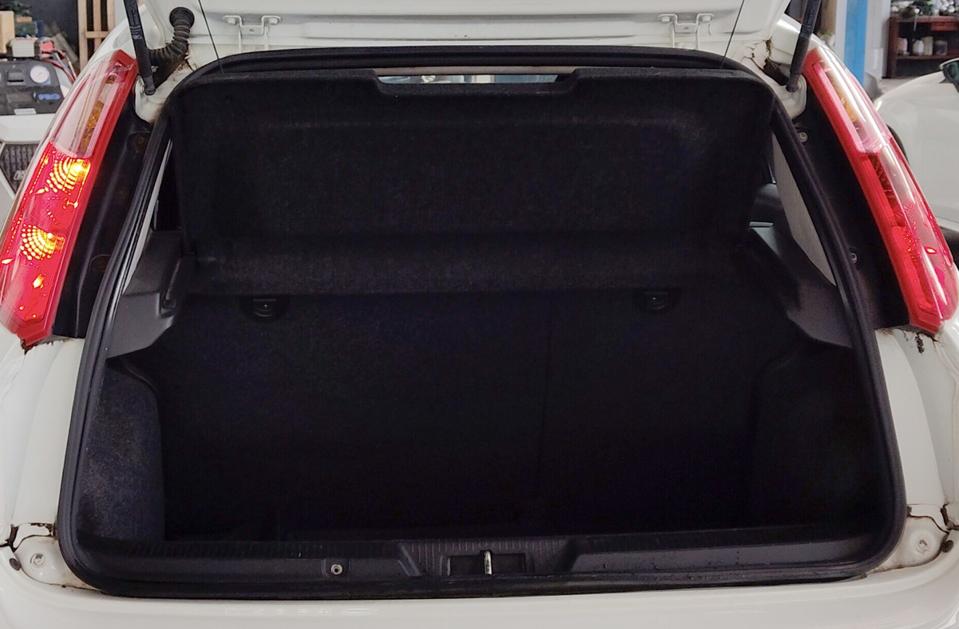 Fiat Punto 1.4 Active - foto 12