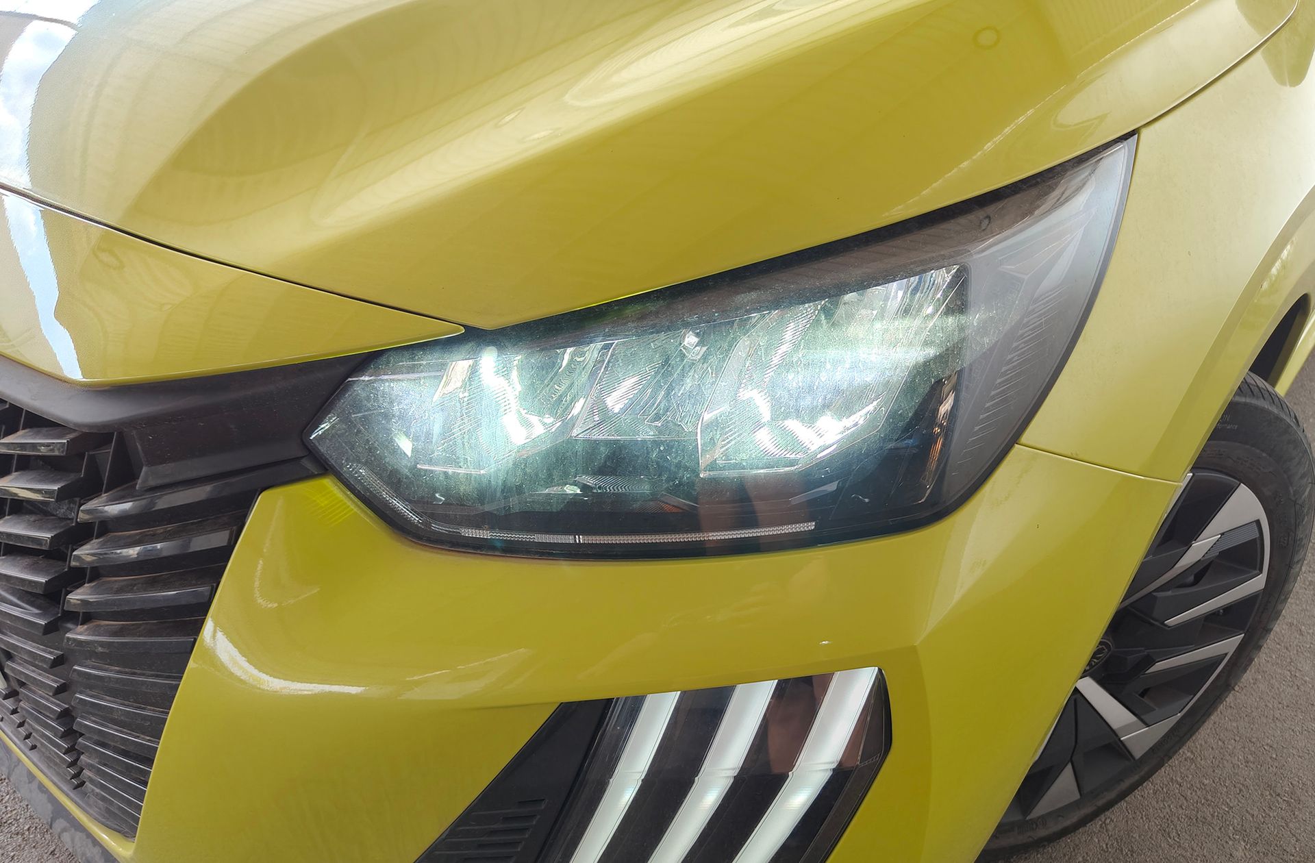 Peugeot 208 Style Hybrid 100 eDCS6 - foto 13