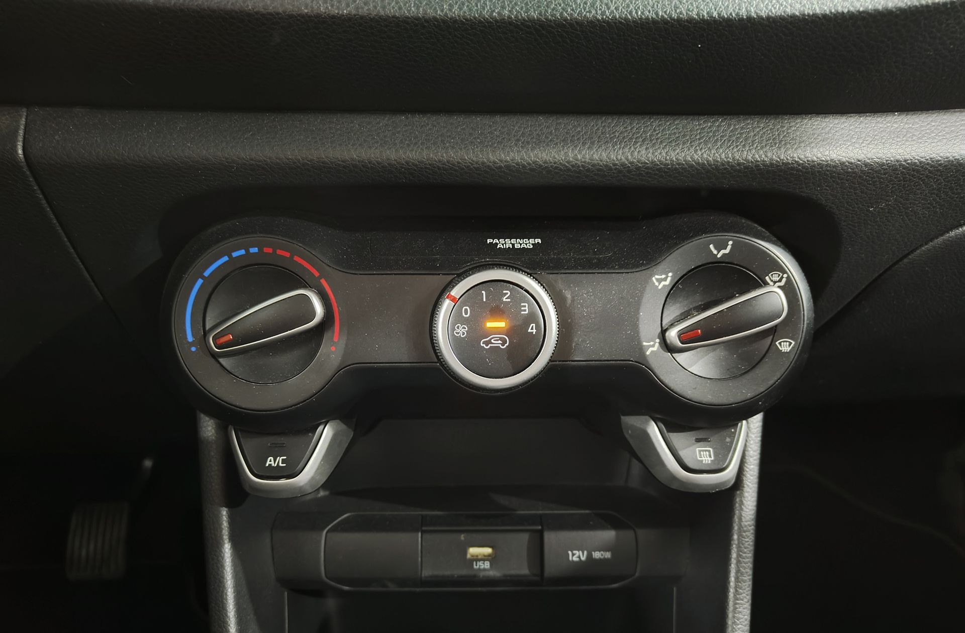 Kia Picanto 1.0 DPi Concept Pack Comfort - foto 26