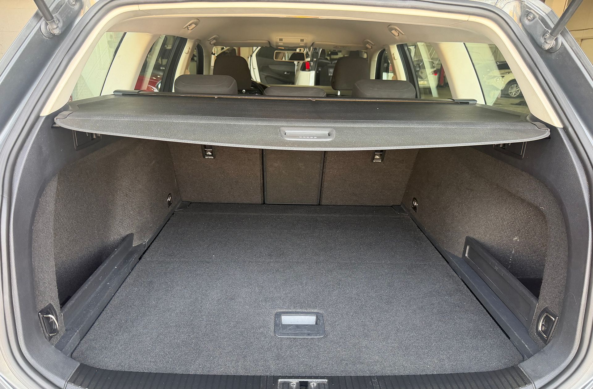 Volkswagen Passat Variant Edition 1.6 TDI BMT - foto 17