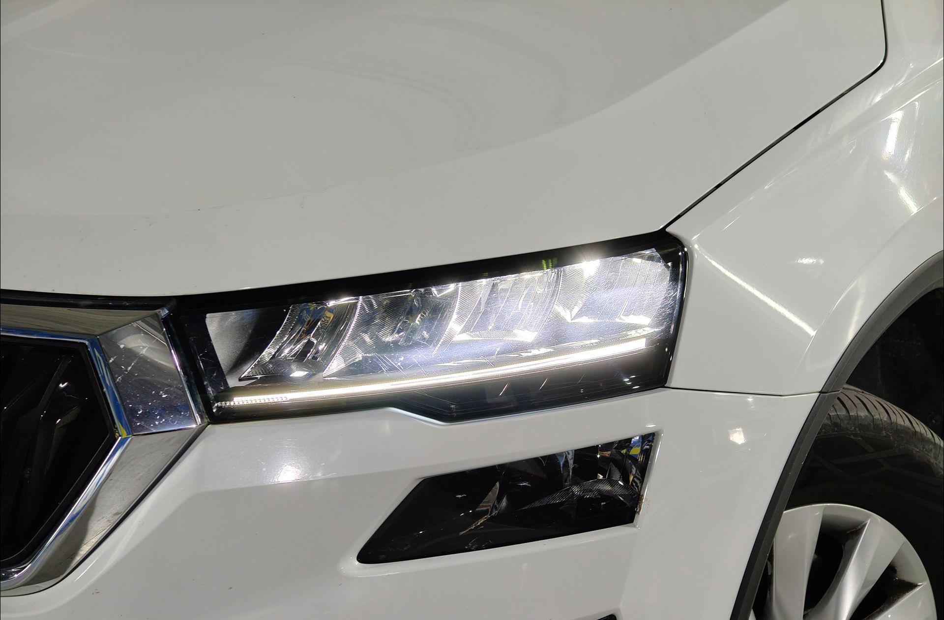 Škoda Karoq 2.0 TDI Selection - foto 17