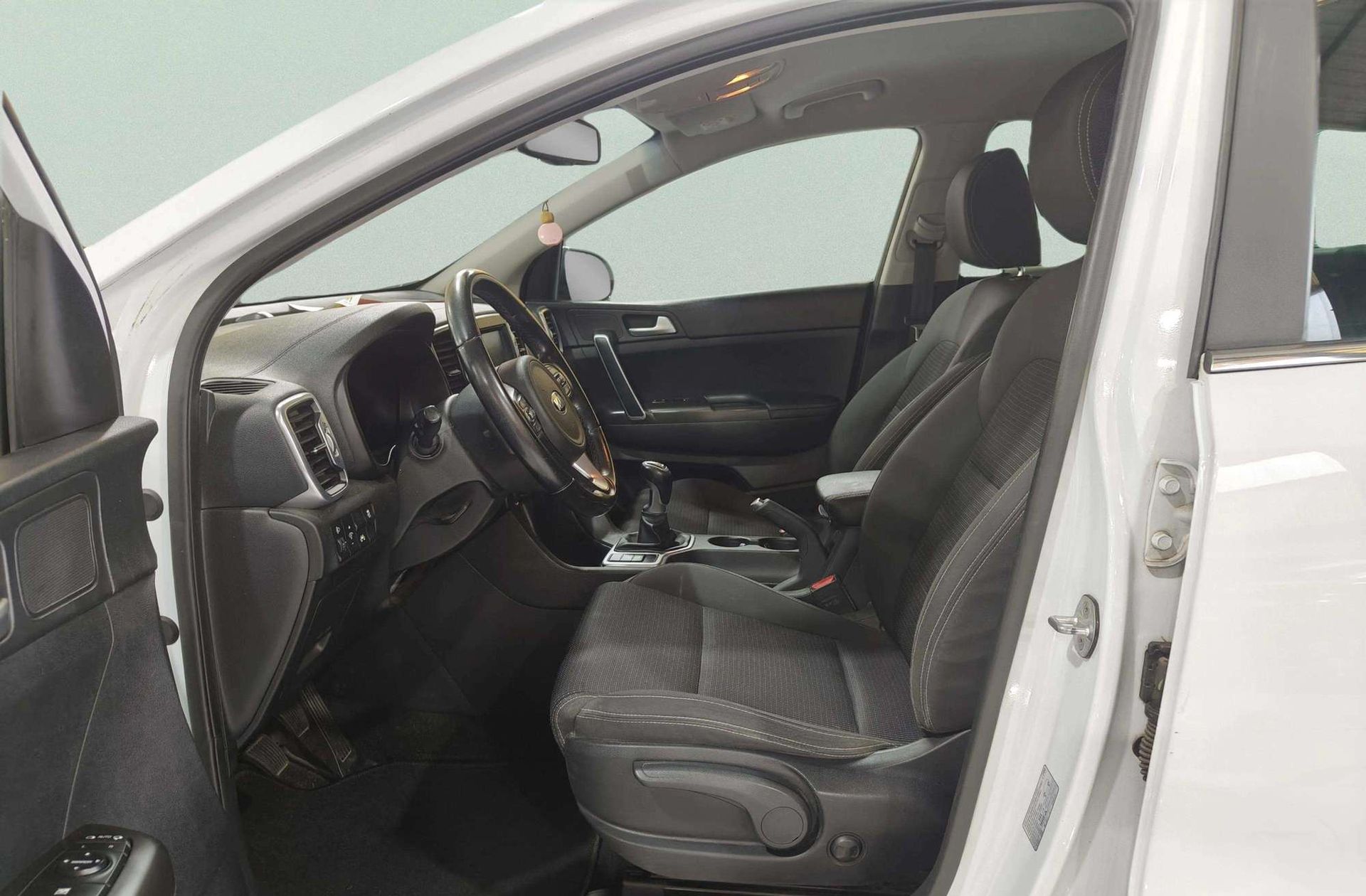 Kia Sportage 1.6 GDi x-Tech17 4x2 - foto 8