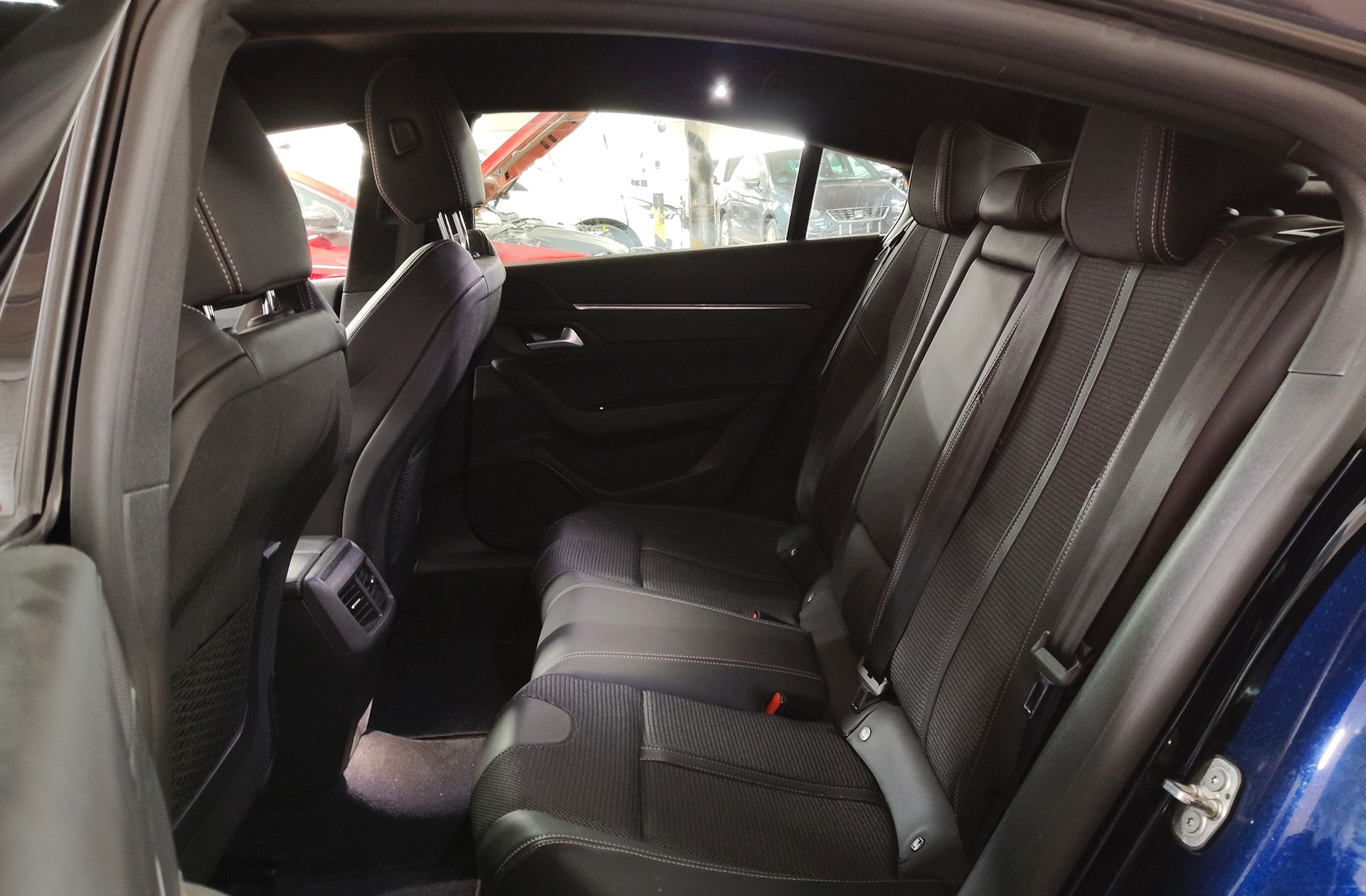 Peugeot 508 Allure Hybrid e-EAT8 - foto 15