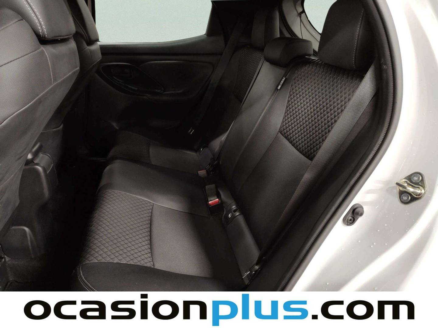 Foto asientos traseros Toyota Yaris Toyota Yaris 120H Style (116 CV)
