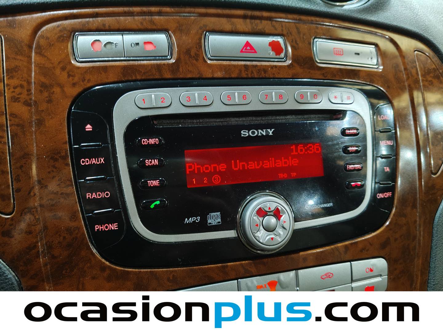 Equipamiento del Ford Mondeo Ford Mondeo 2.0 16v Ghia (145 CV)