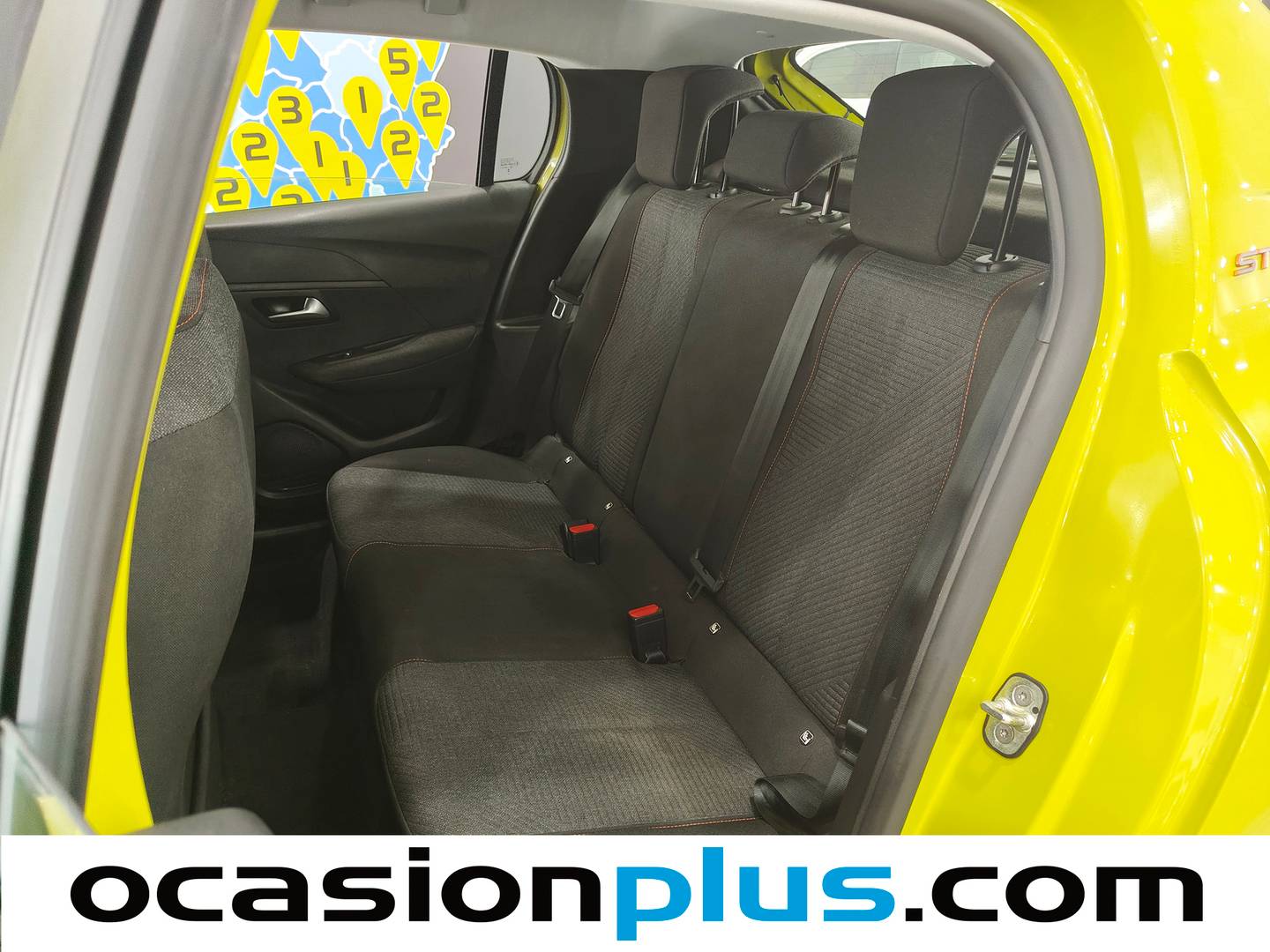 Foto asientos traseros Peugeot 208 Peugeot 208 Style Hybrid 110 eDCS6 (110 CV)