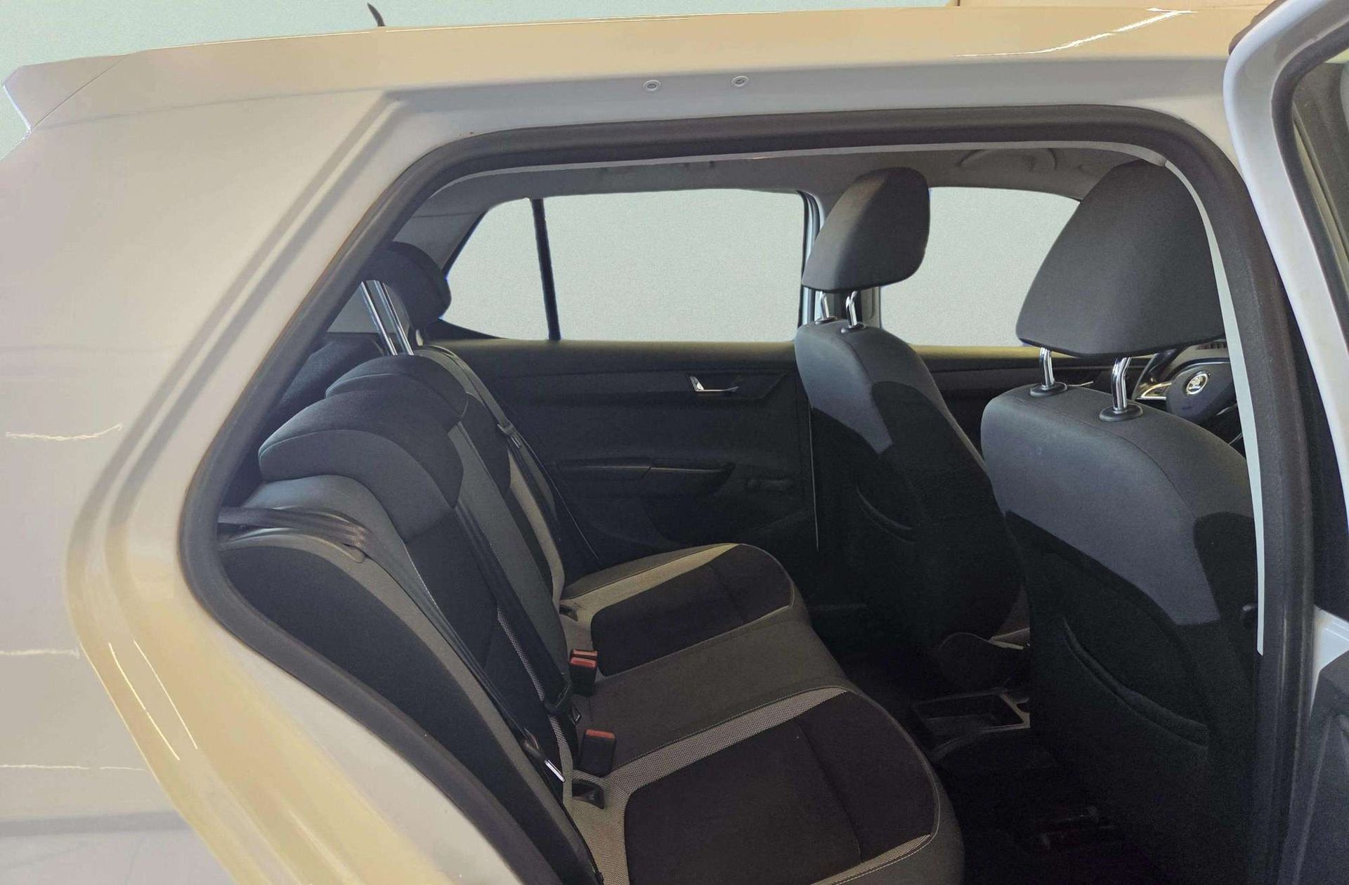 Škoda Fabia 1.0 MPI Like - foto 13