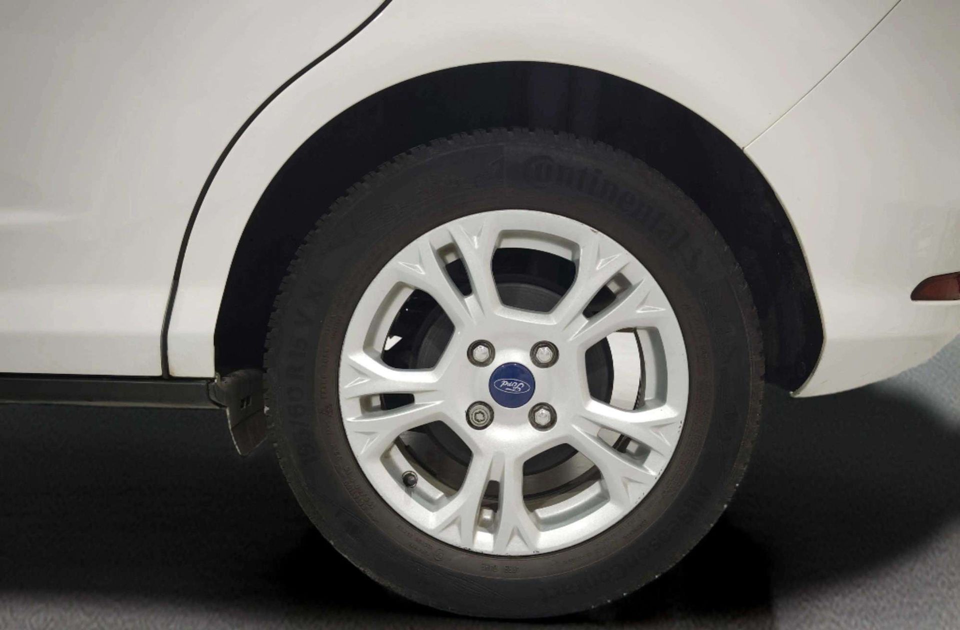Ford B-Max 1.0 EcoBoost Trend - foto 32