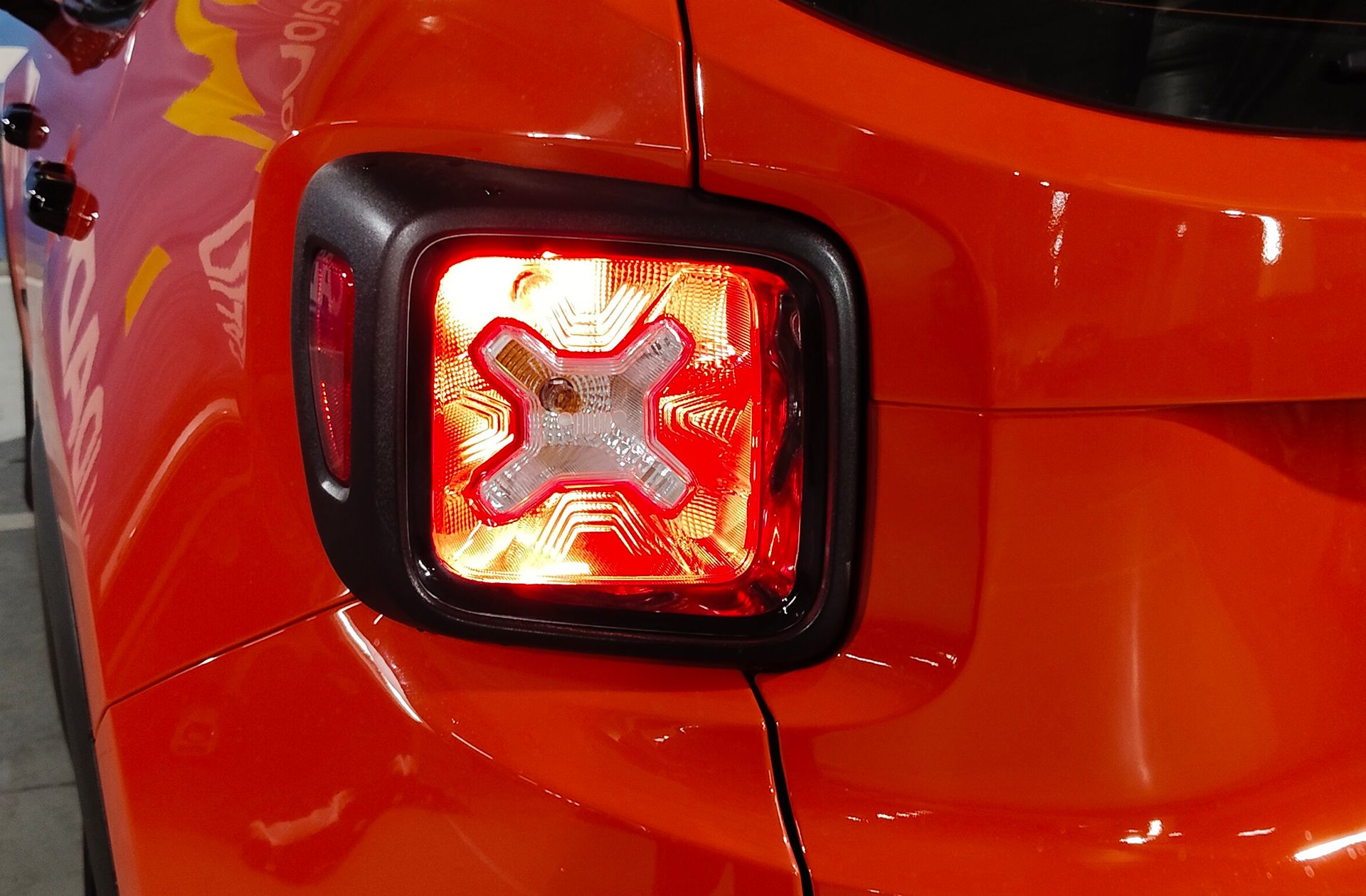 Jeep Renegade 1.4 MultiAir Limited 4x2 - foto 15