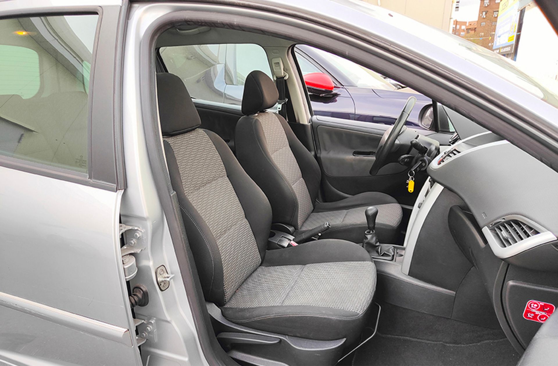 Peugeot 207 SW 1.4 VTi 16v Sport - foto 17
