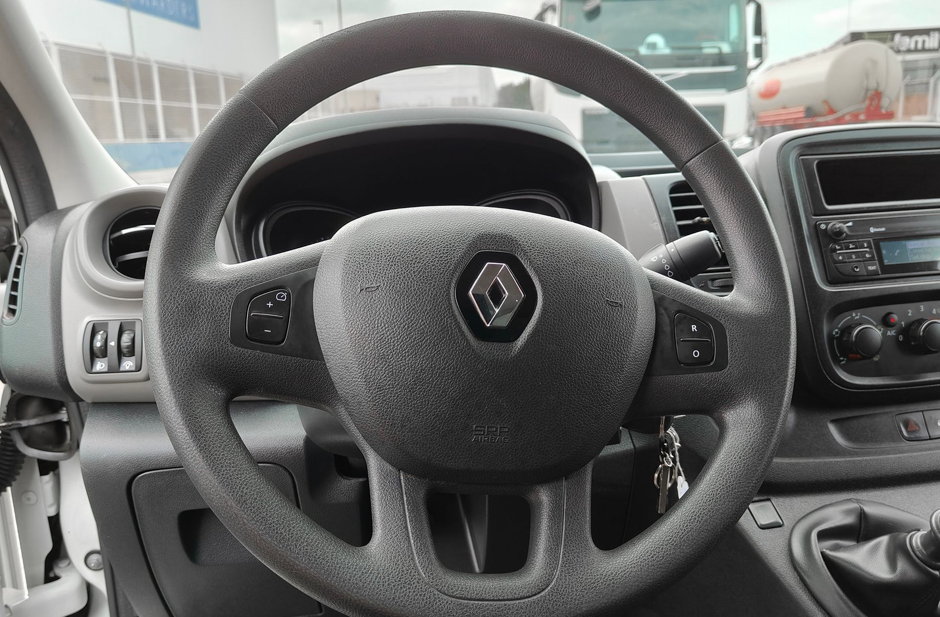 Renault Trafic Furgon 27 L1H1 dCi - foto 17