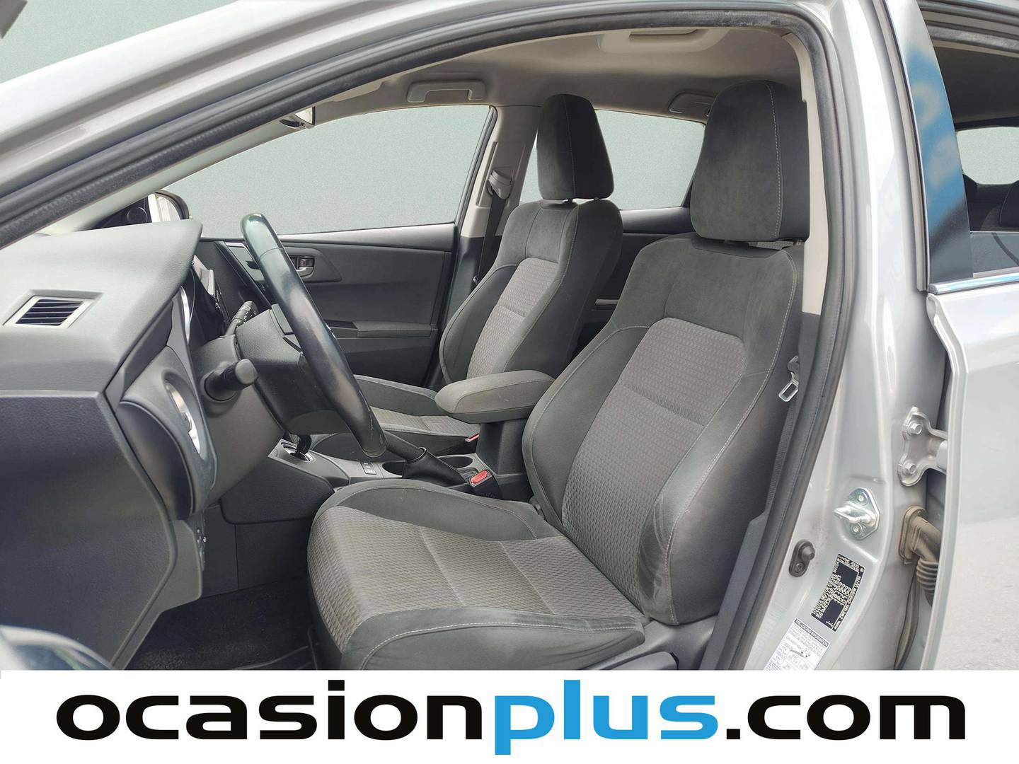 Foto asientos delanteros Toyota Auris Toyota Auris 140H Hybrid Feel! (136 CV)