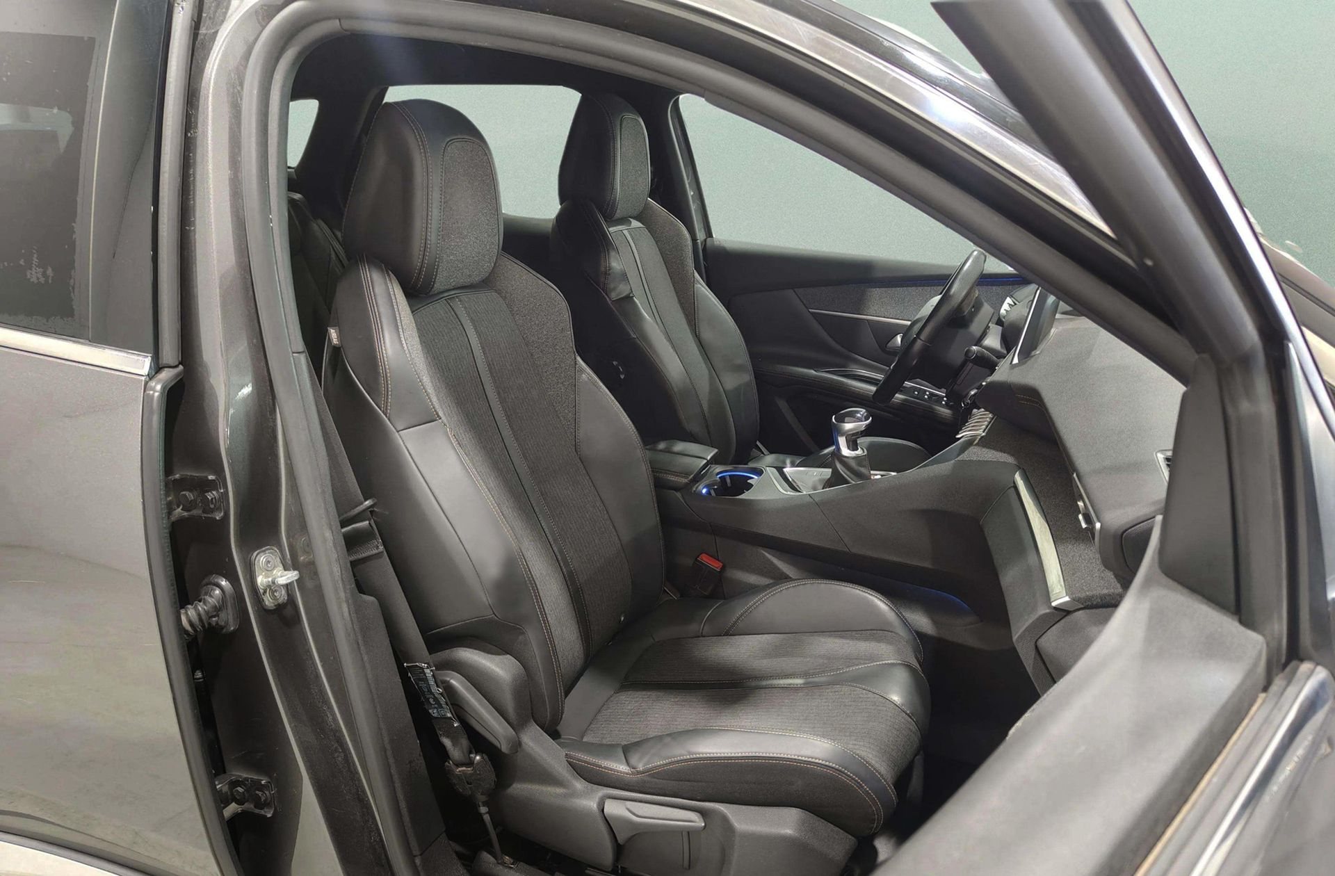 Peugeot 3008 PureTech 130 GT Line - foto 23