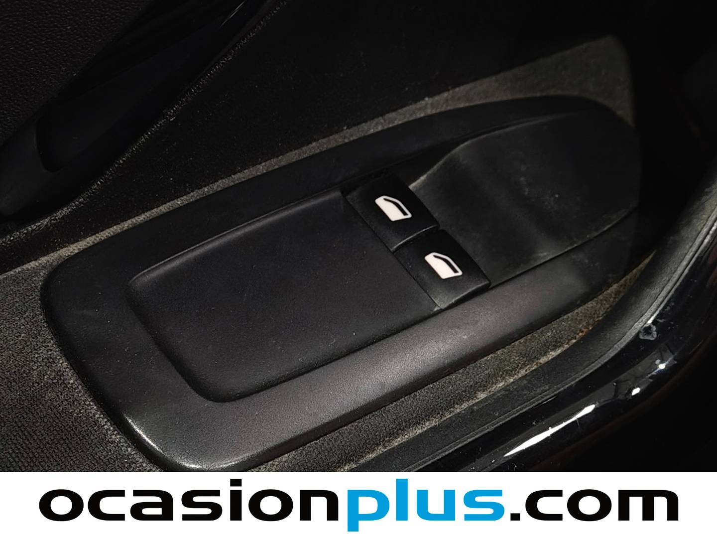 Peugeot 208 Peugeot 208 1.4 HDi Business Line (68 CV) km 0