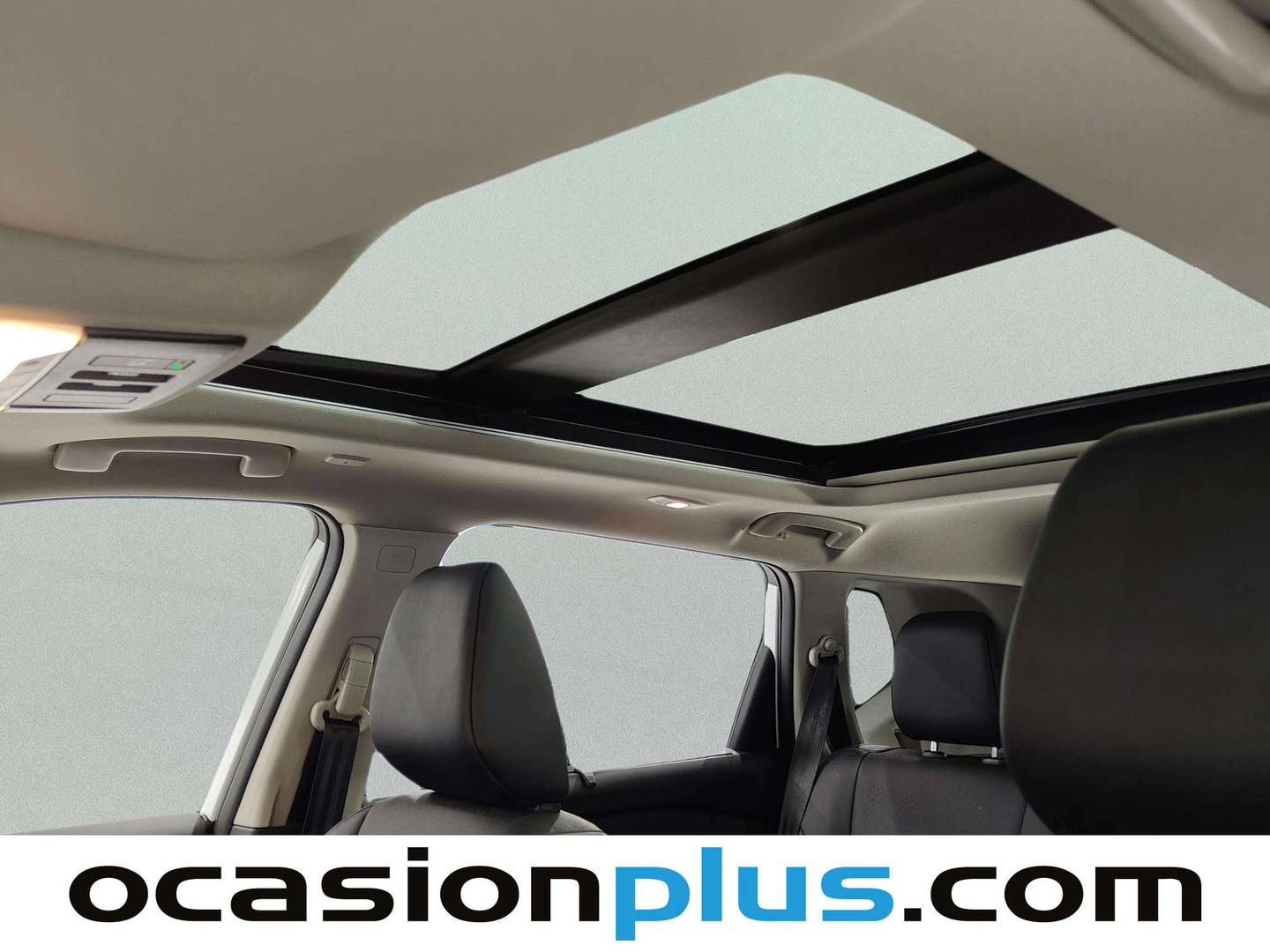 Equipamiento del Nissan X-TRAIL Nissan X-Trail 1.5 e-4ORCE Tekna 4x4 AT (213 CV) 7 Plazas