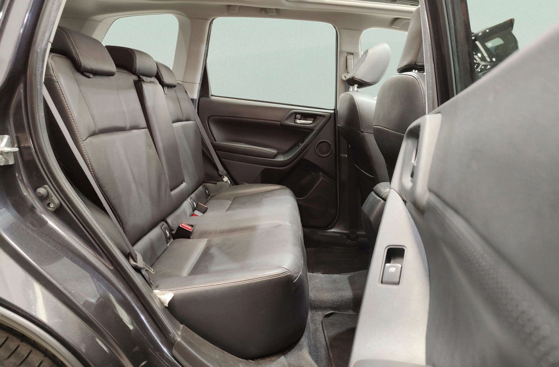 Subaru Forester 2.0 TD Executive Plus Lineartronic - foto 23