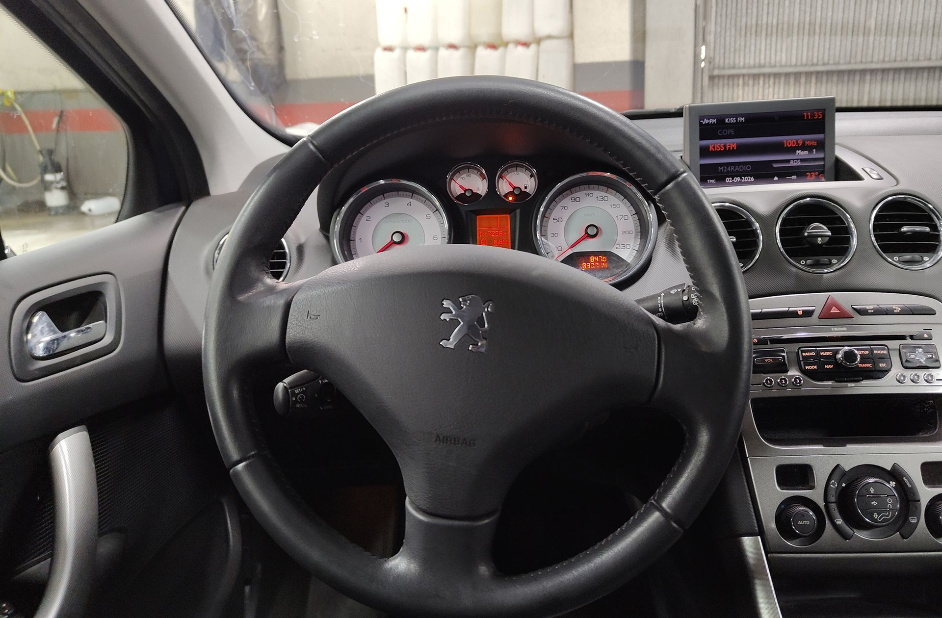 Peugeot 308 1.6 THP Premium - foto 23