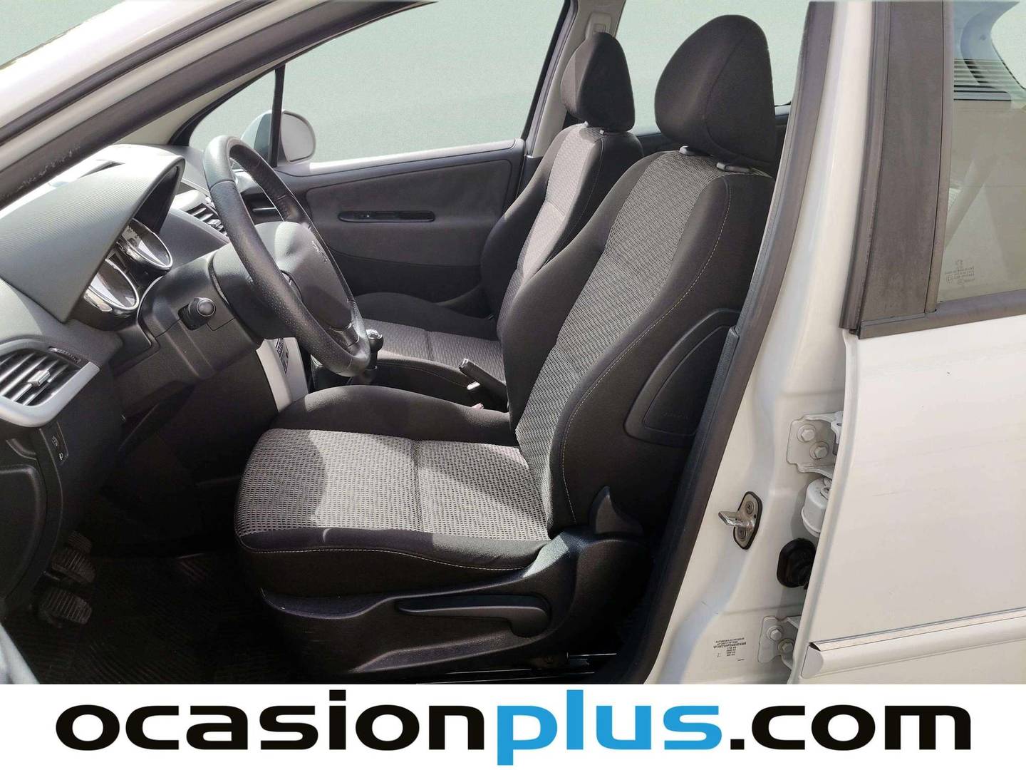 Foto asientos delanteros Peugeot 207 Peugeot 207 1.6 HDI Sport FAP (92 CV)