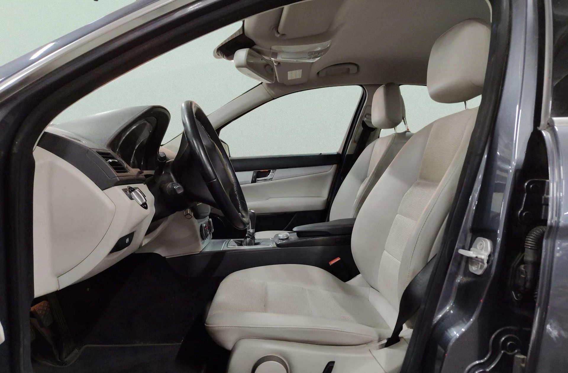 Mercedes-Benz Clase C 200 CDI Blue Efficiency Avantgarde - foto 10