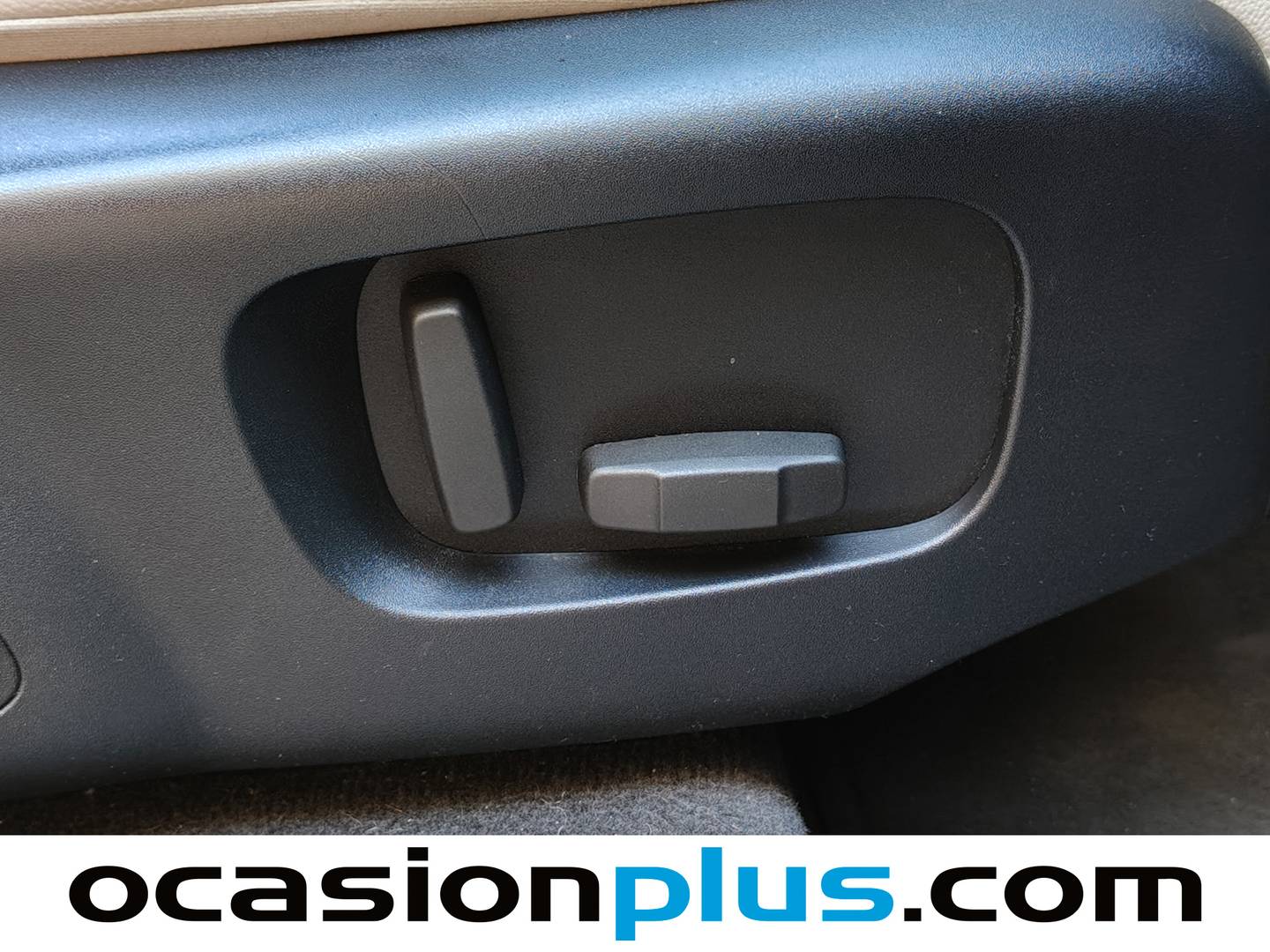 Foto Land Rover Range Rover Velar Land Rover Range Rover Velar D300 R-Dynamic 4WD Auto (300 CV)