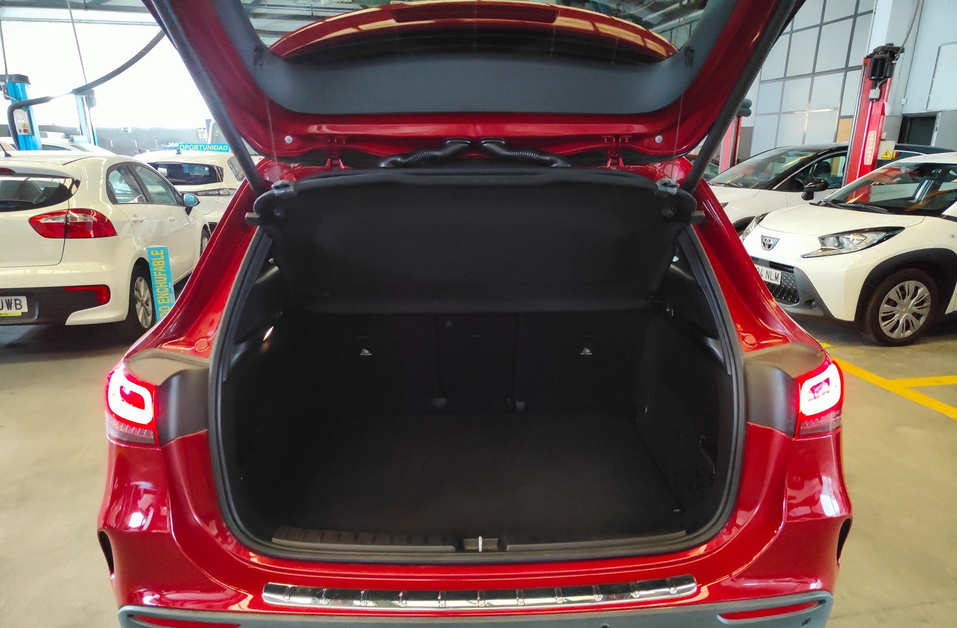 Mercedes-Benz GLA 250 e Pack AMG - foto 16