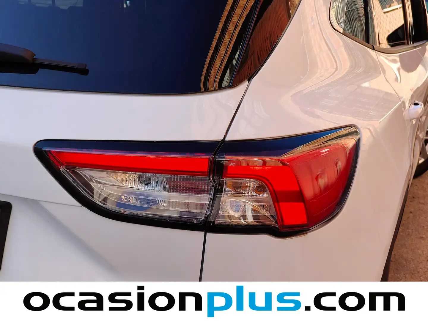 Foto Ford Kuga Ford Kuga 1.5 EcoBlue Titanium Auto (120 CV)