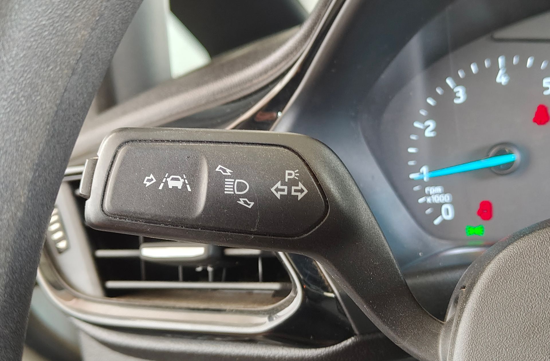 Ford Fiesta 1.0 EcoBoost Trend+ - foto 25