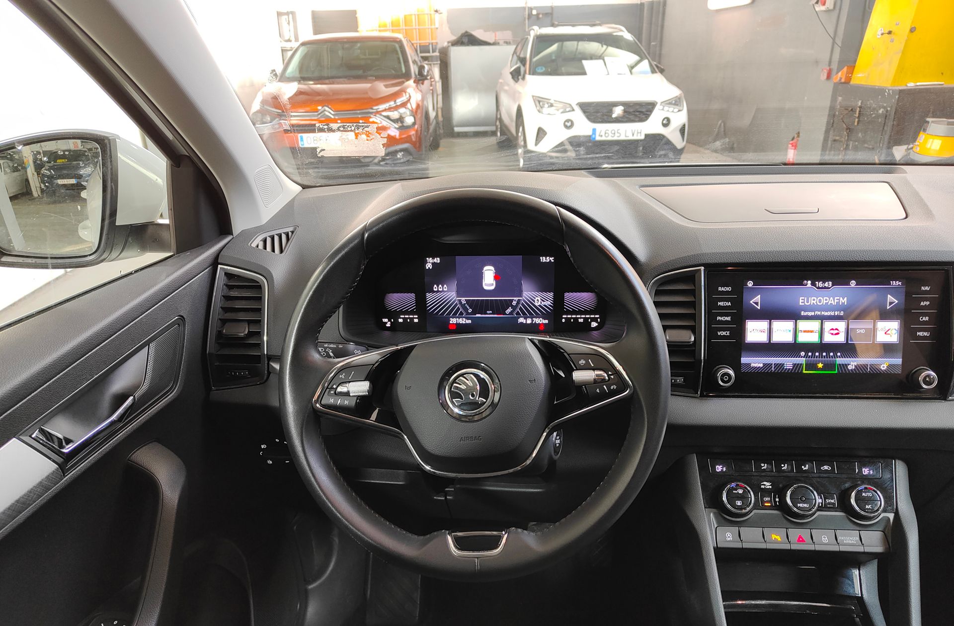 Škoda Karoq 2.0 TDI Selection - foto 23