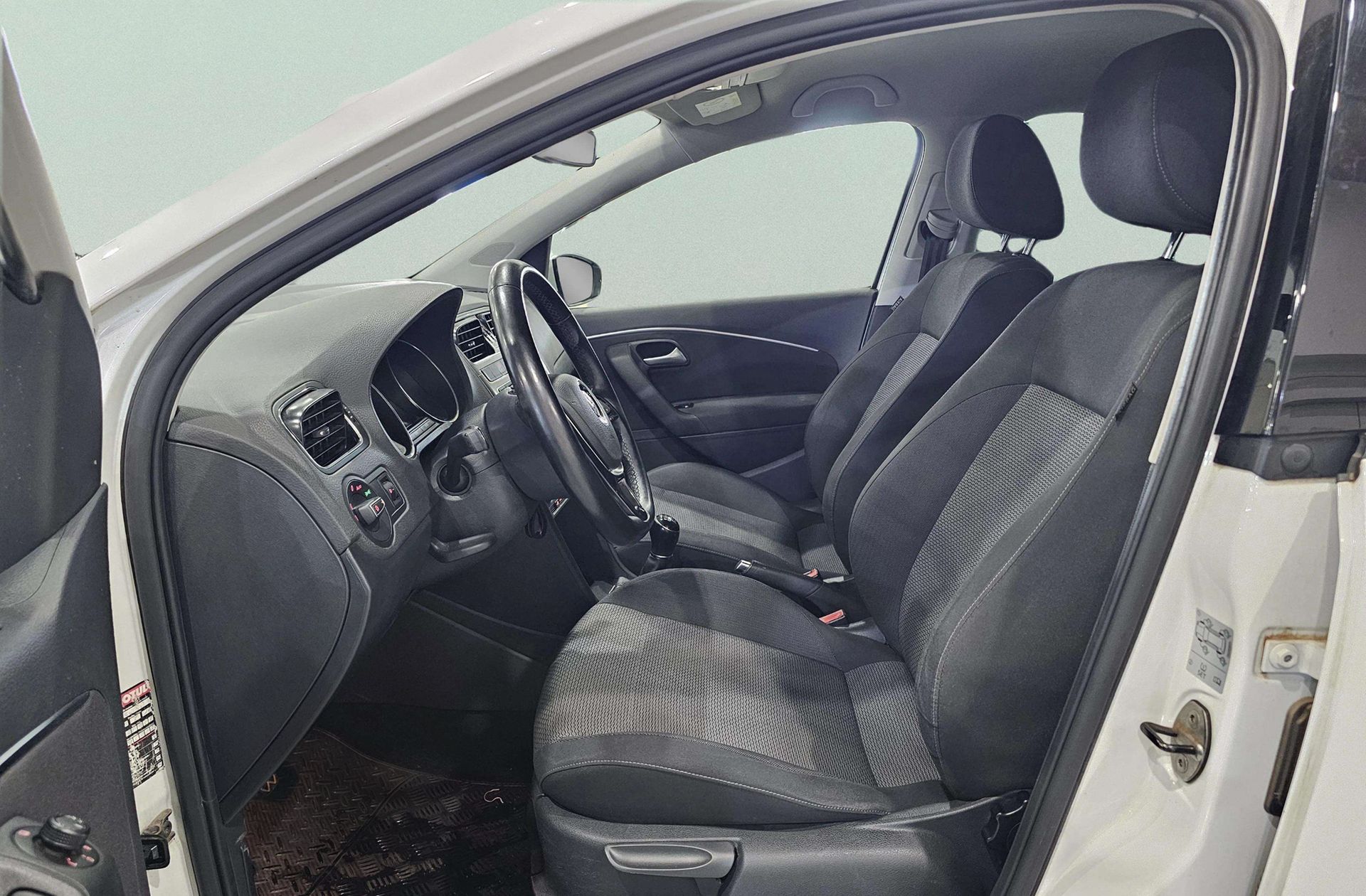 Volkswagen Polo Sport 1.4 TDI - foto 8