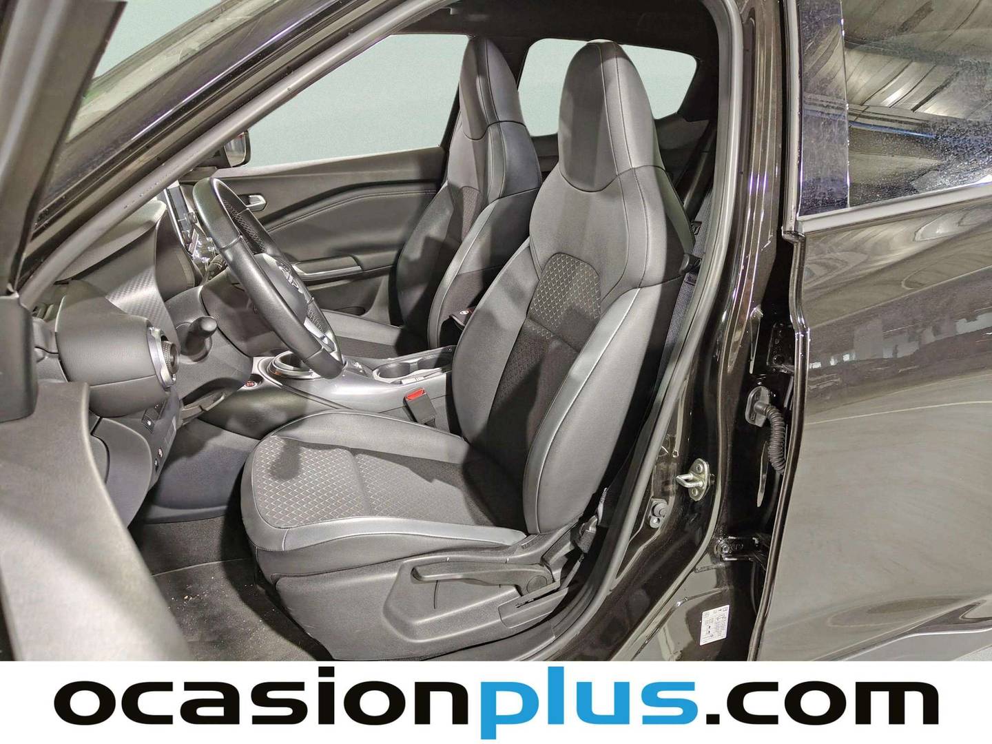 Foto asientos delanteros Nissan JUKE Nissan Juke DIG-T N-Connecta 4x2 84 kW (114 CV)