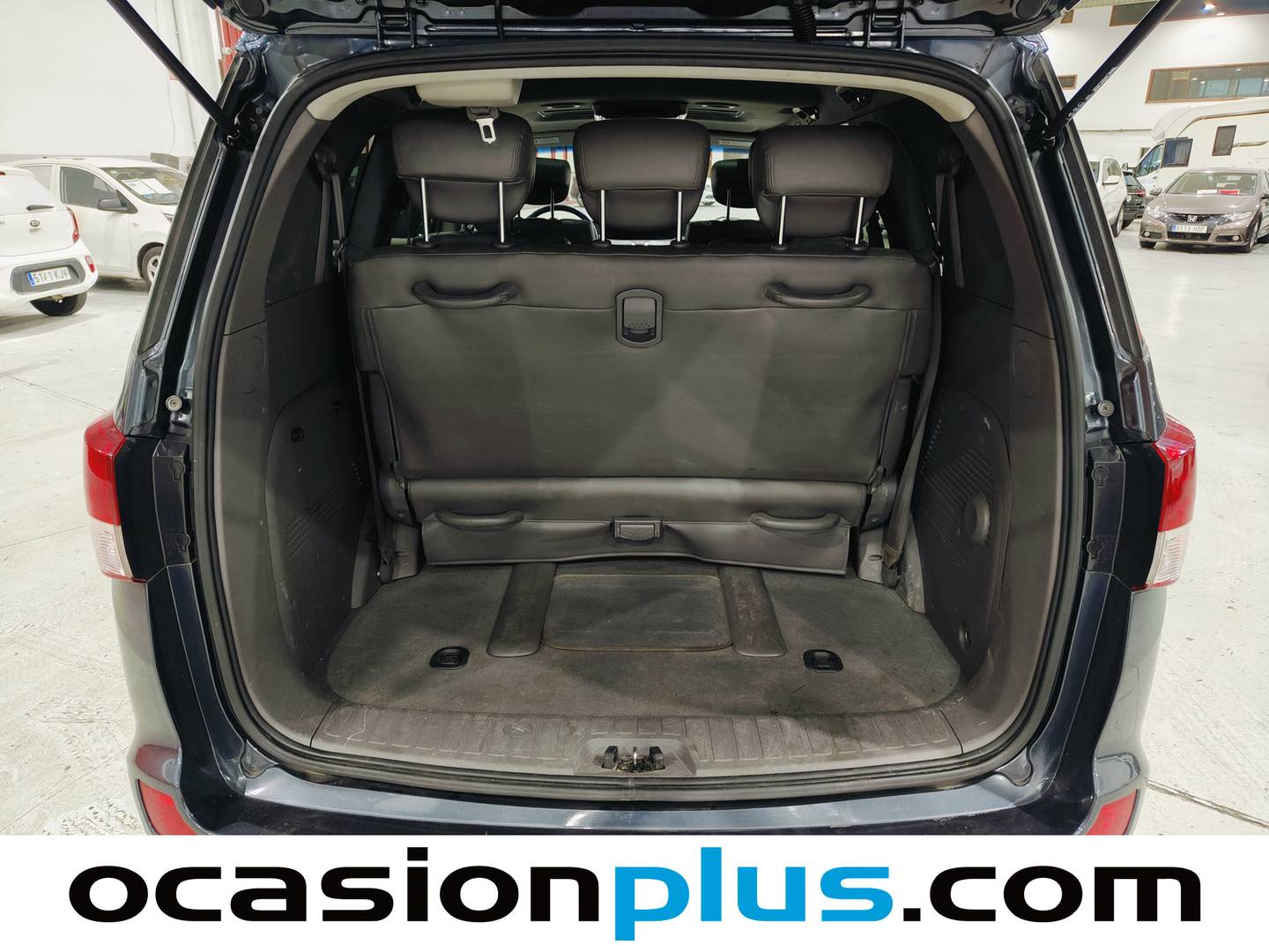 Fotos maletero SsangYong Rodius SsangYong Rodius 270 Xdi Limited (155 CV) 7 PLAZAS