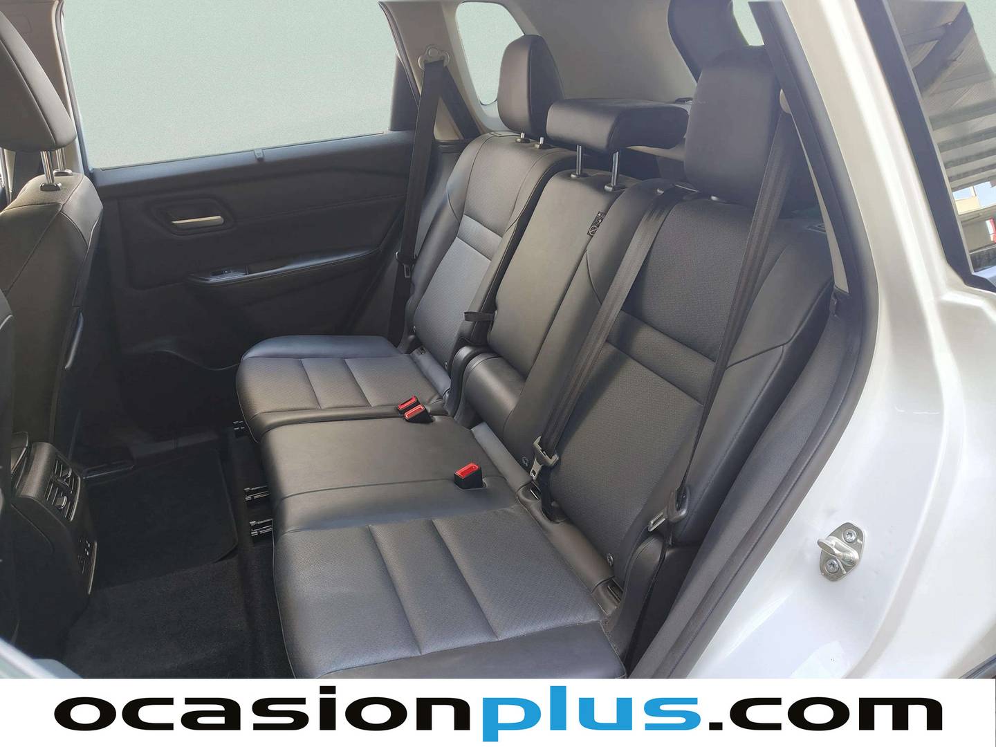 Foto asientos traseros Nissan X-TRAIL Nissan X-Trail 1.5T VC MHEV N-Connecta 4x2 Xtronic (163 CV)