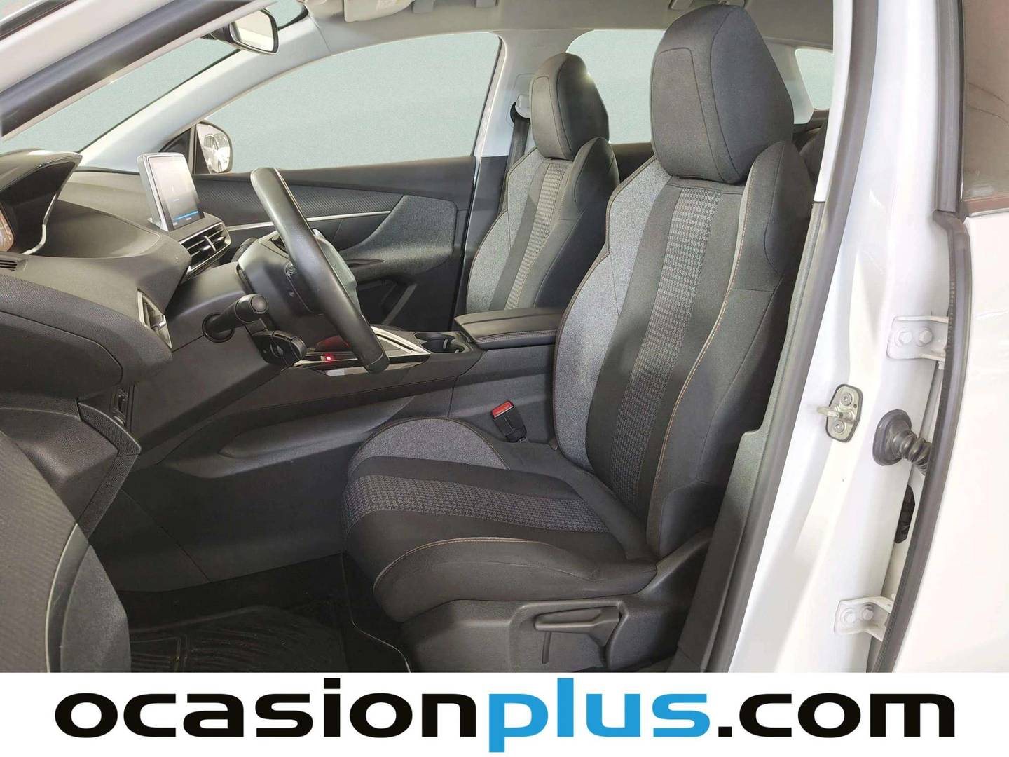 Foto asientos delanteros Peugeot 3008 Peugeot 3008 BlueHDI 130 S&S Active (130 CV)
