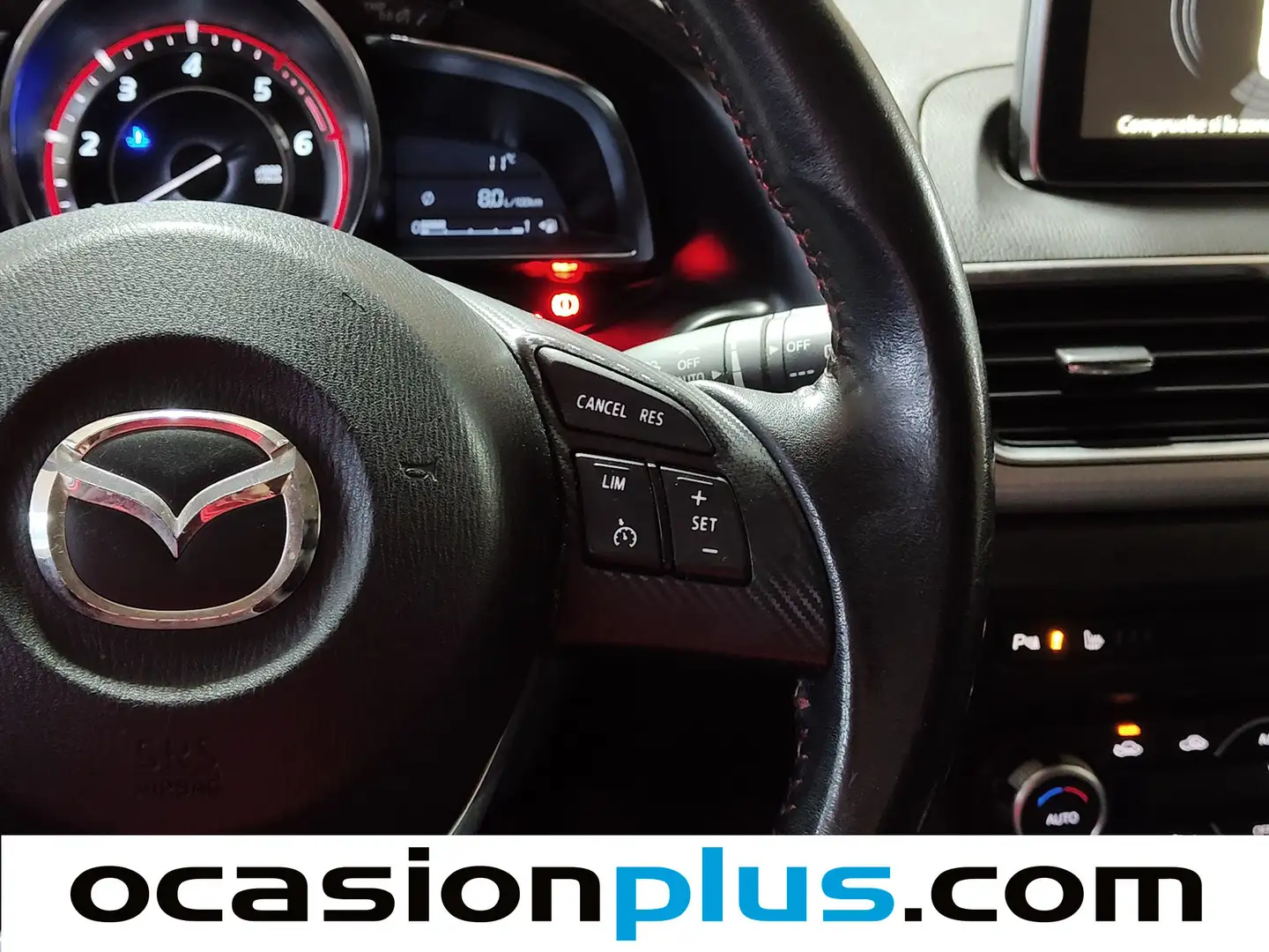 Foto Mazda Mazda3 Mazda Mazda 3 1.5 DE MT Luxury+Nav SportSedan (105 CV)
