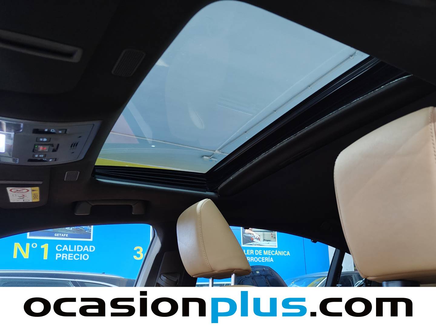 Extras y acabados del Lexus ES Lexus ES 300h Luxury (218 CV)