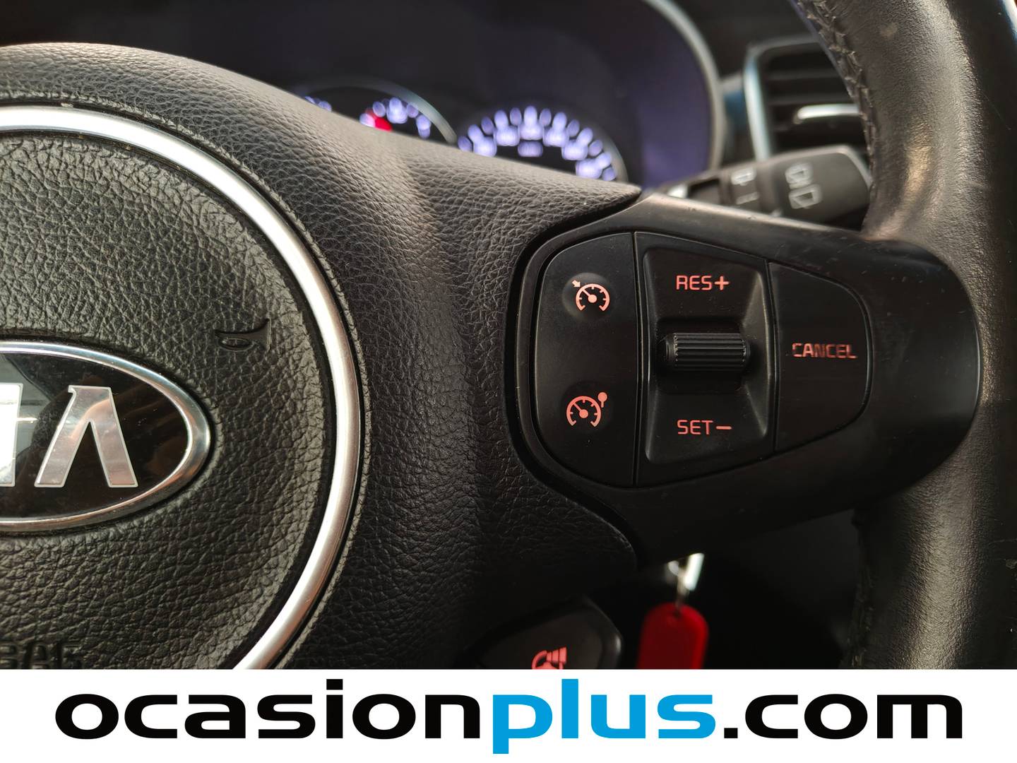 KIA Carens KIA Carens 1.7 CRDi VGT UEFA Euro2016 Eco-Dynamics (141 CV) de segunda mano