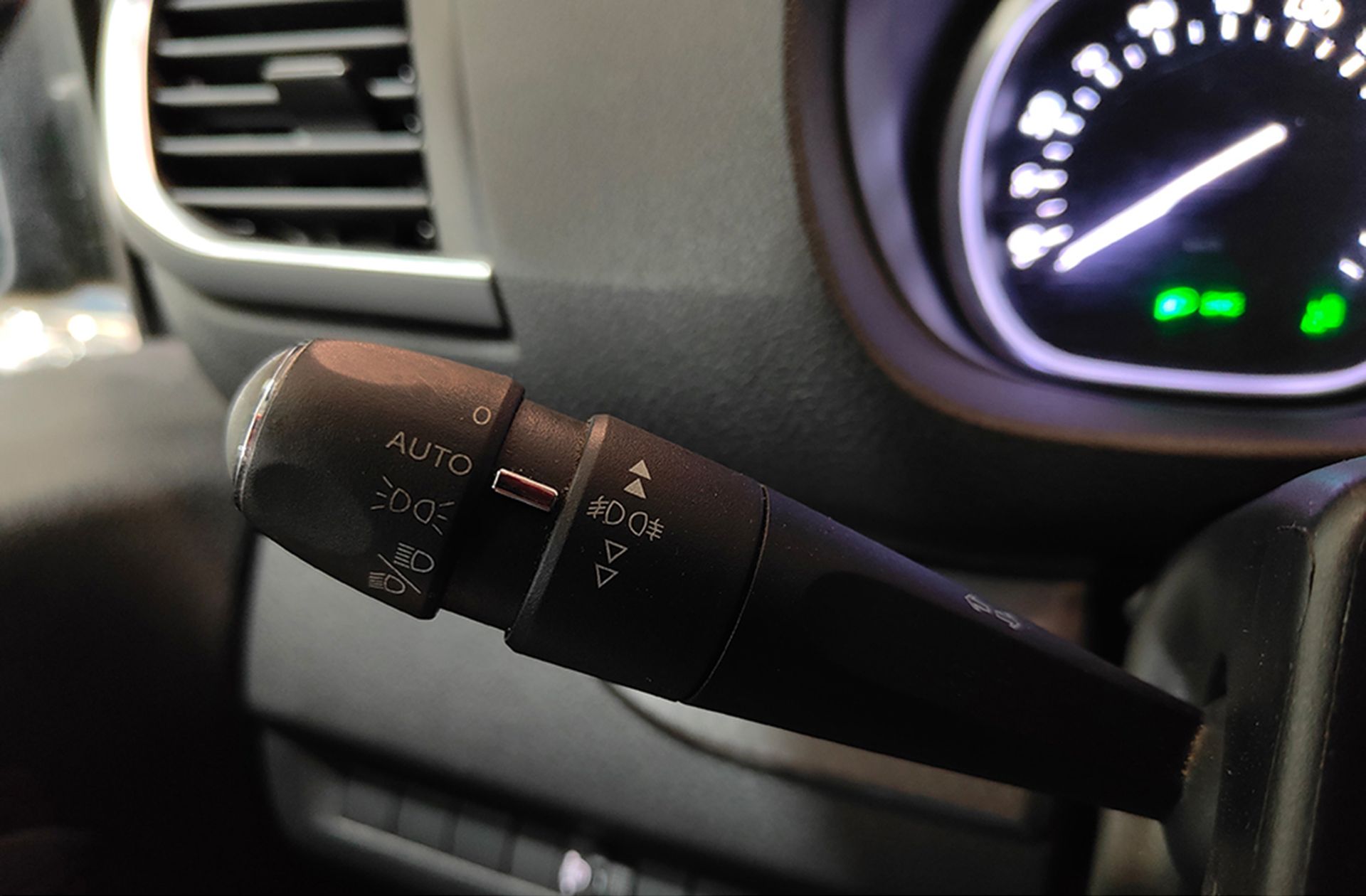 Citroën SpaceTourer BlueHDi 150 Feel Talla M - foto 27