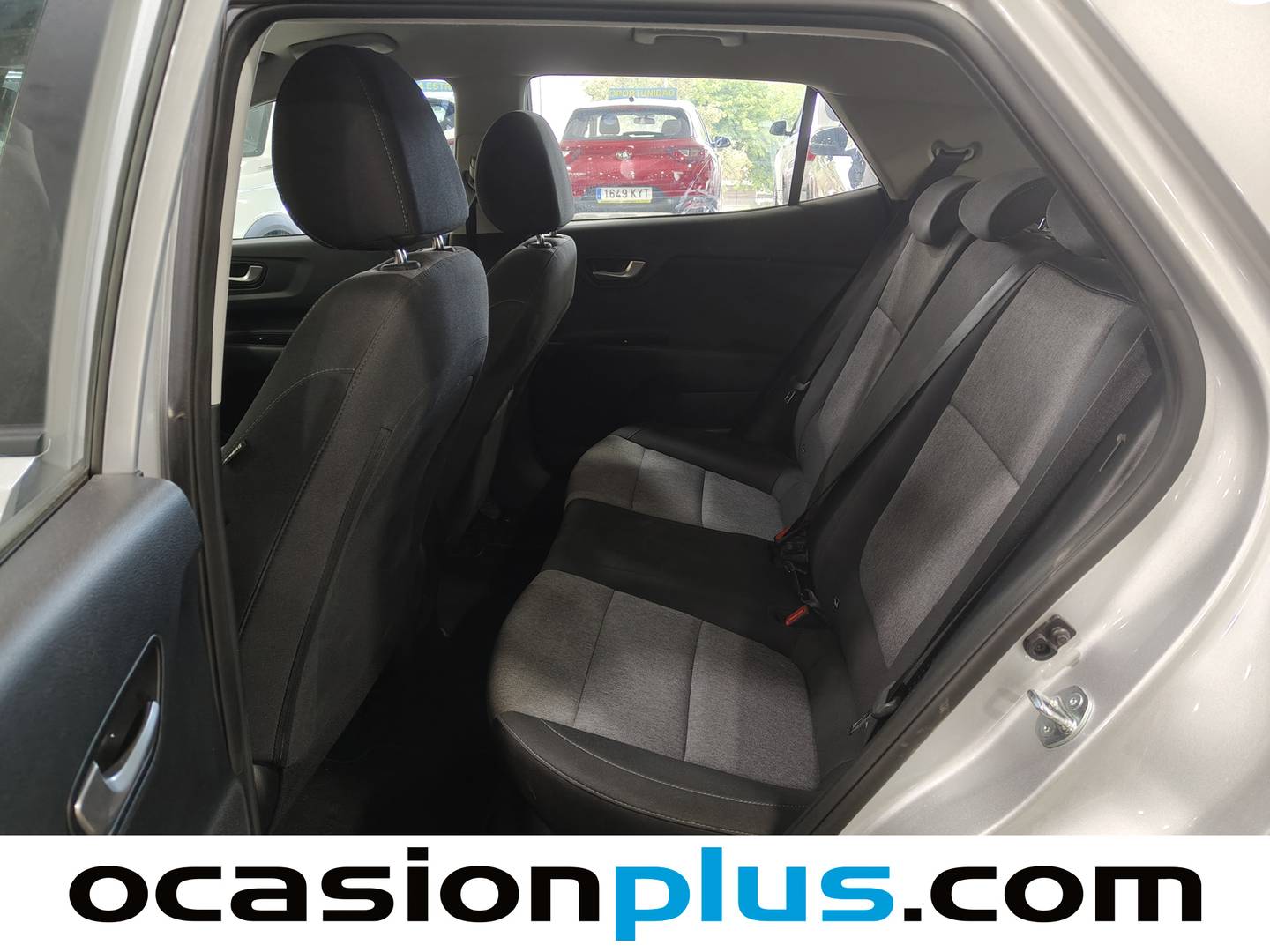 Foto asientos traseros KIA Stonic KIA Stonic 1.0 T-GDi MHEV Concept (115 CV)