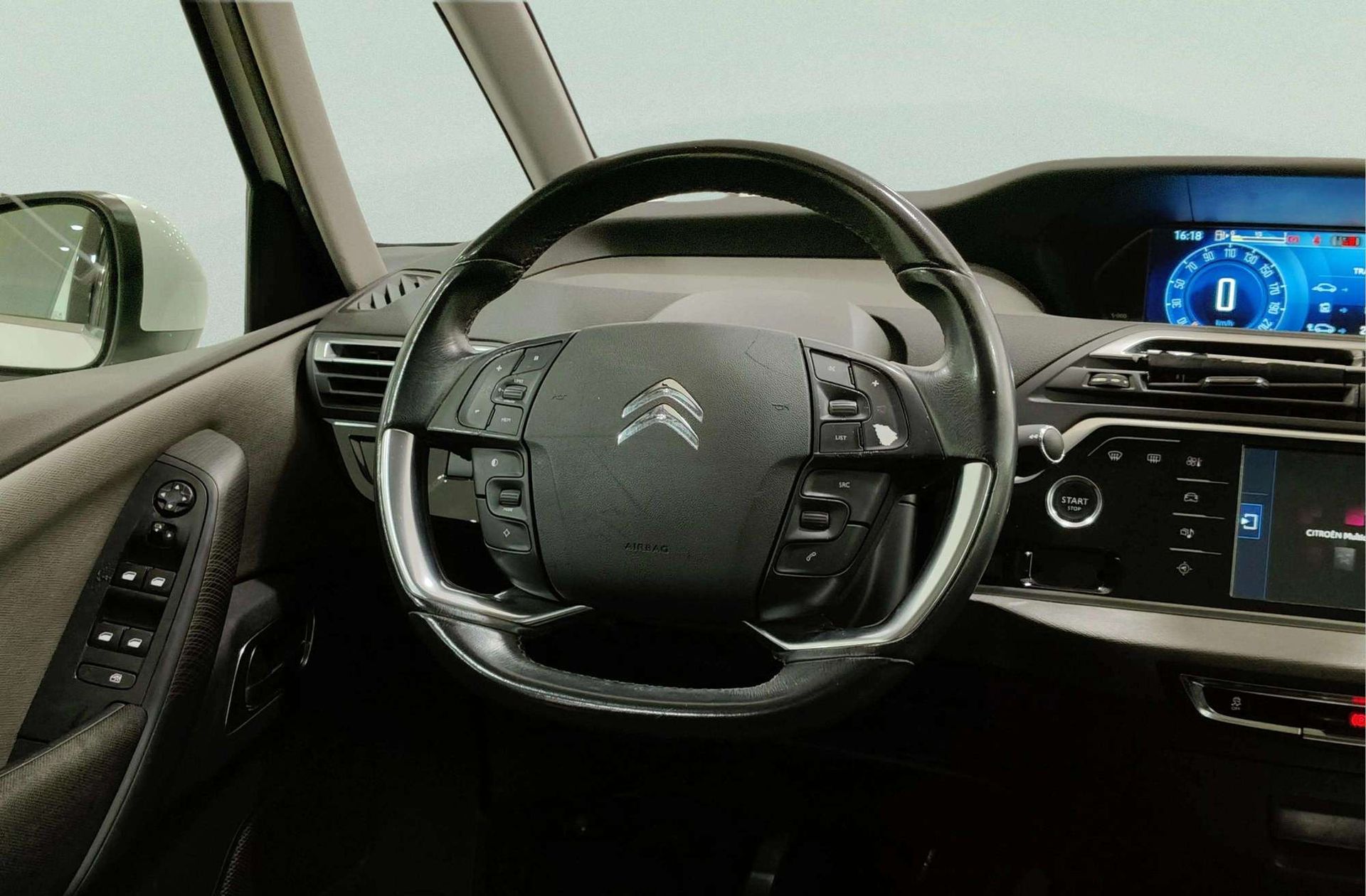 Citroën C4 Picasso 1.6 e-HDI Intensive - foto 24