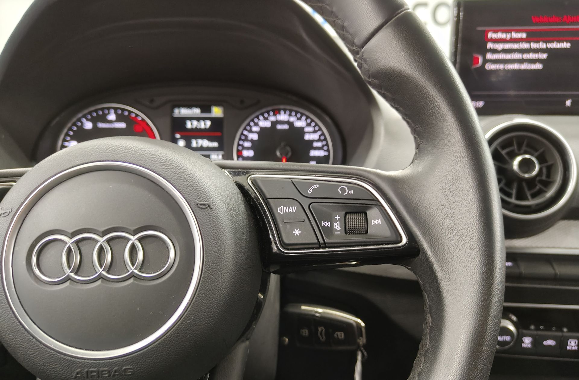 Audi Q2 Advanced 30 TDI - foto 25